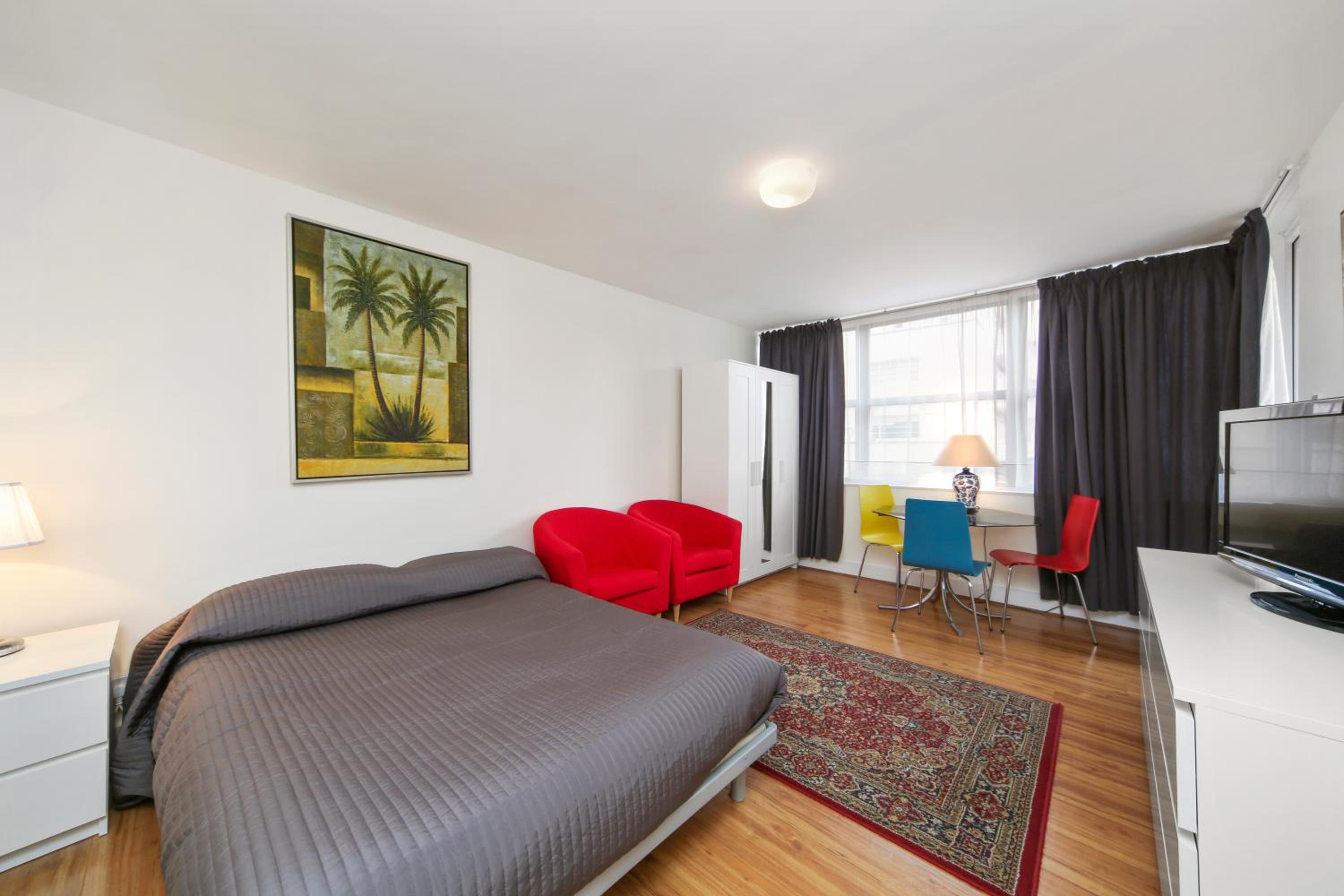 202 Apartments