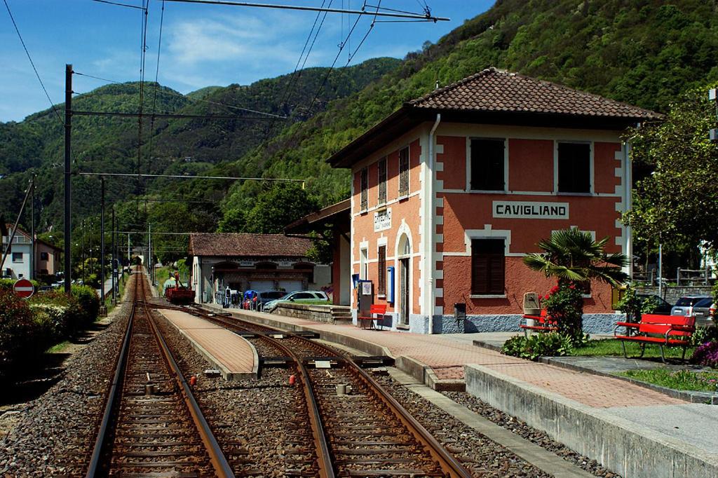 Casa Aries & Studio Aurora - mit Pool, in Cavigliano nur 8 km von Ascona und Locarno entfernt
