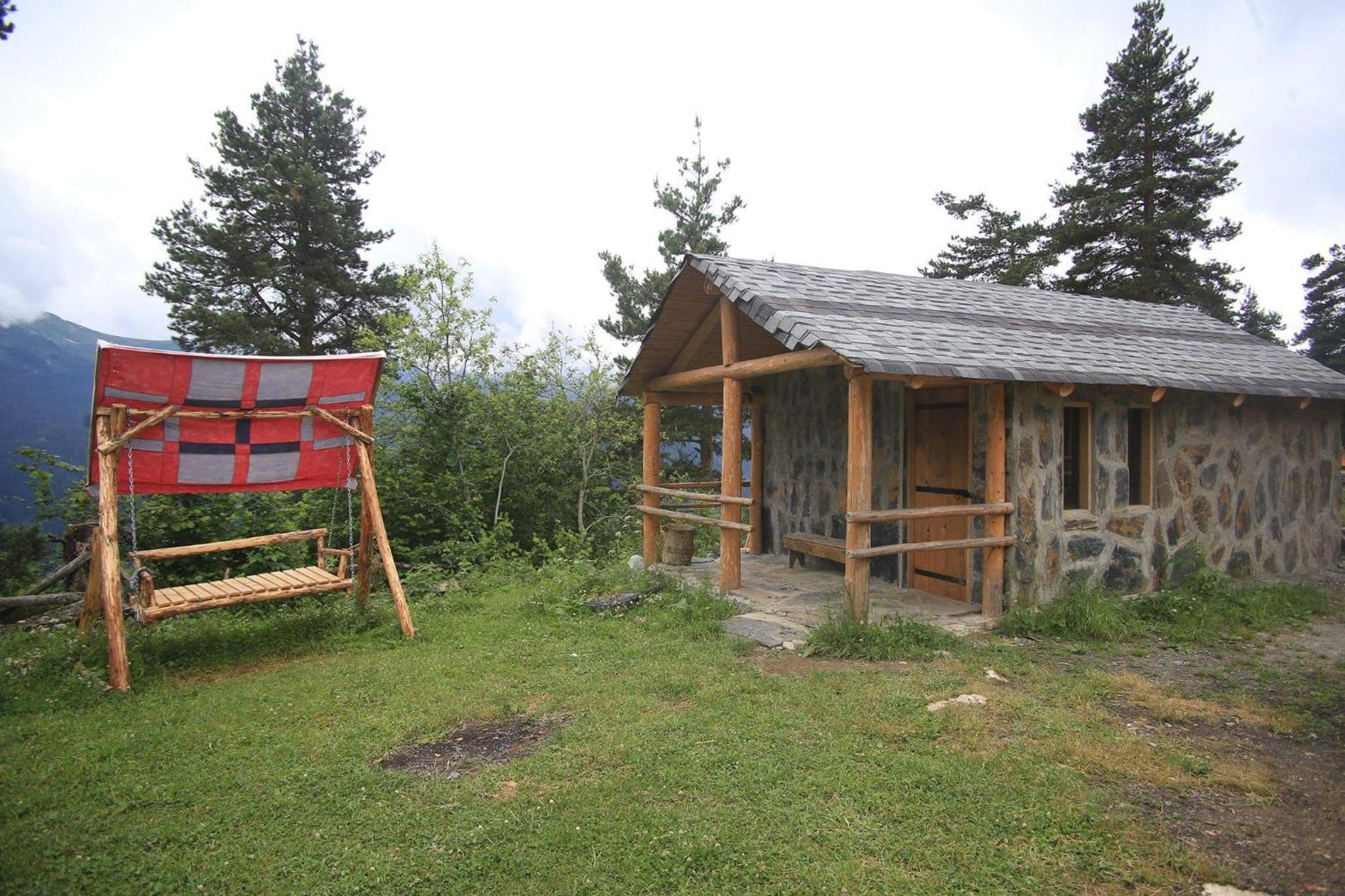 Heshkili huts and cabins Svaneti