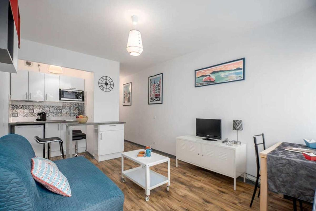 Anglet Vacations - Bayonne et Anglet a pied - Terrasse bois privative - Property Image 1