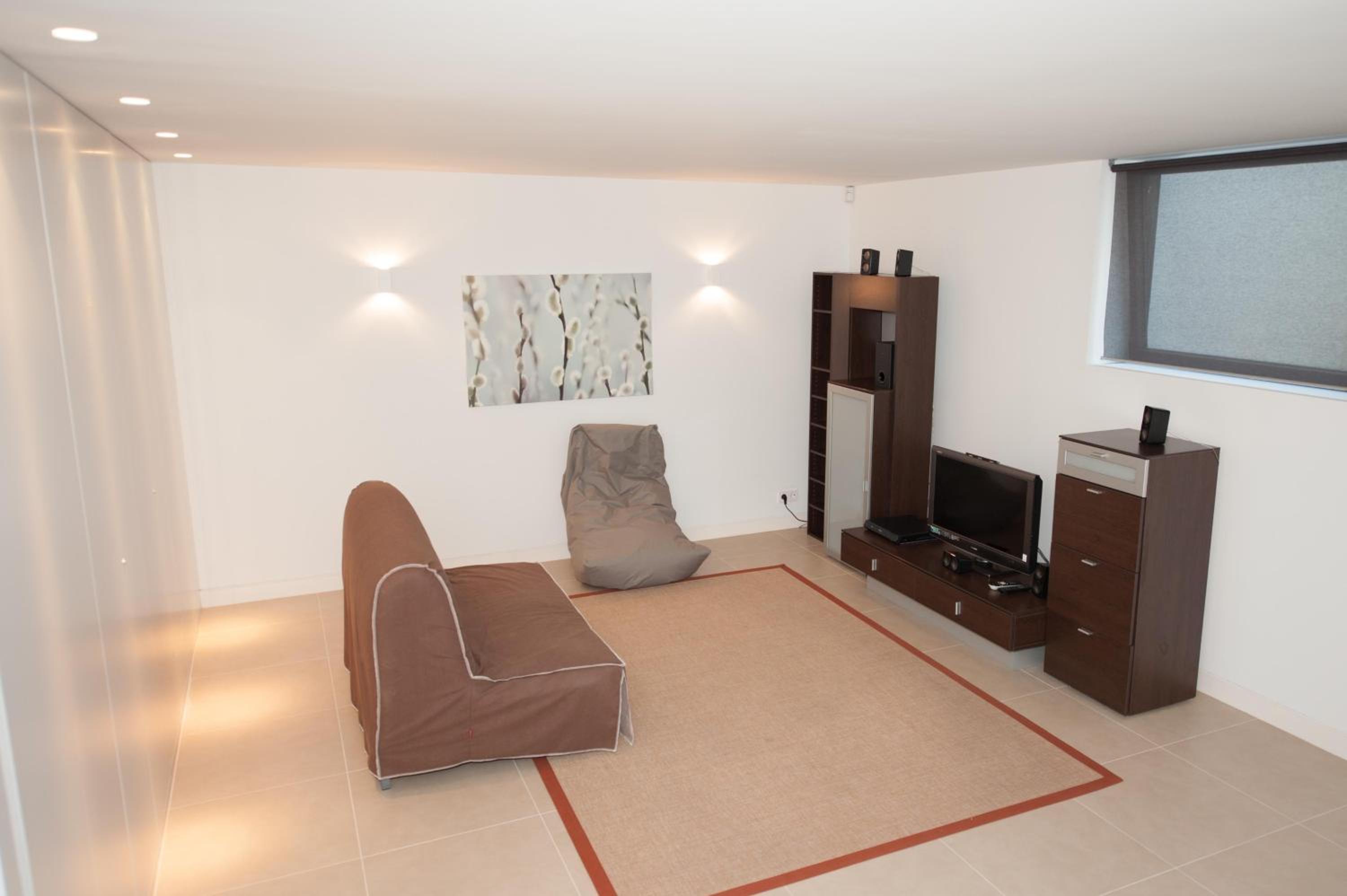 Holiday Rentals at Camiral, a Quinta do Lago Resort