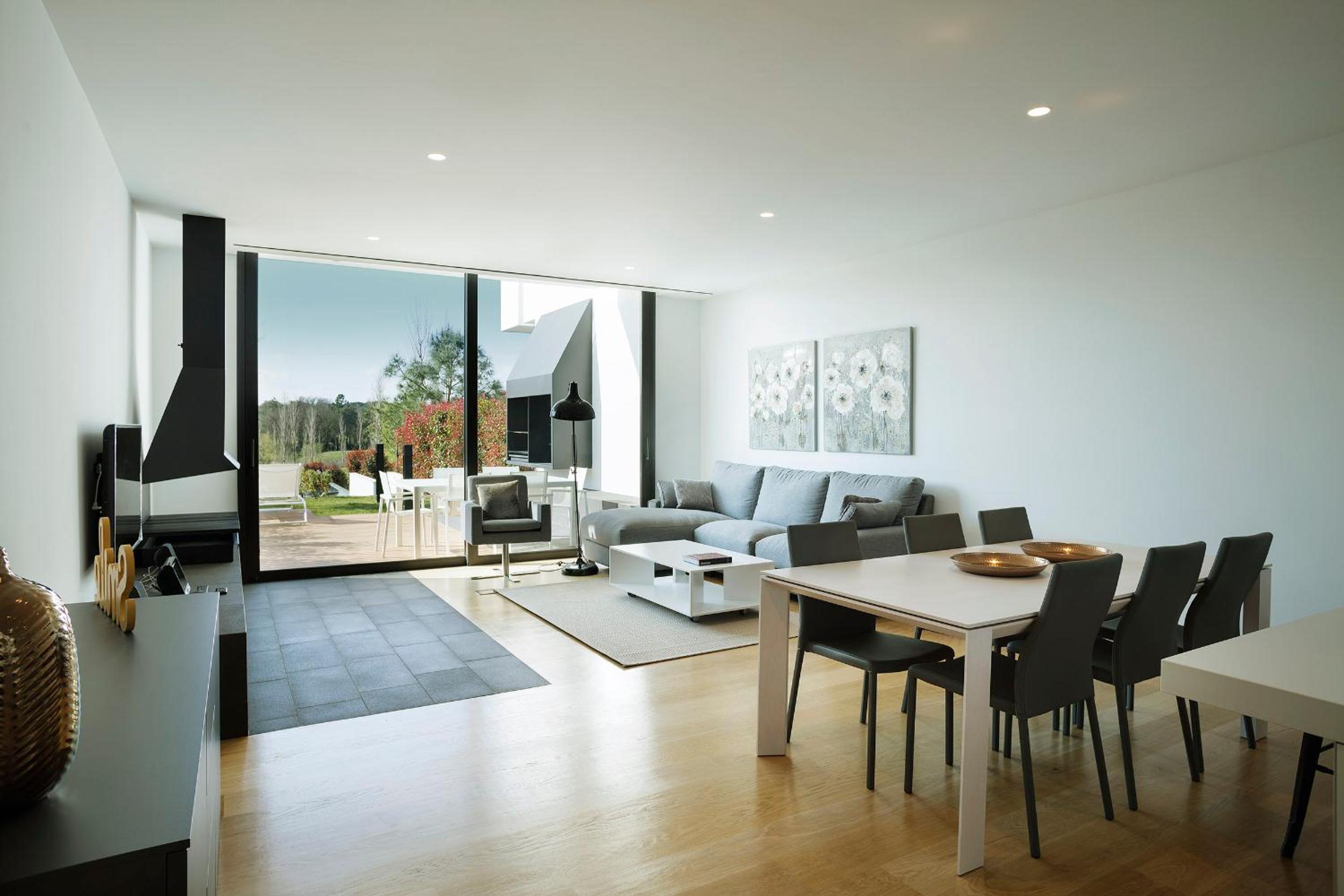 Holiday Rentals at Camiral, a Quinta do Lago Resort