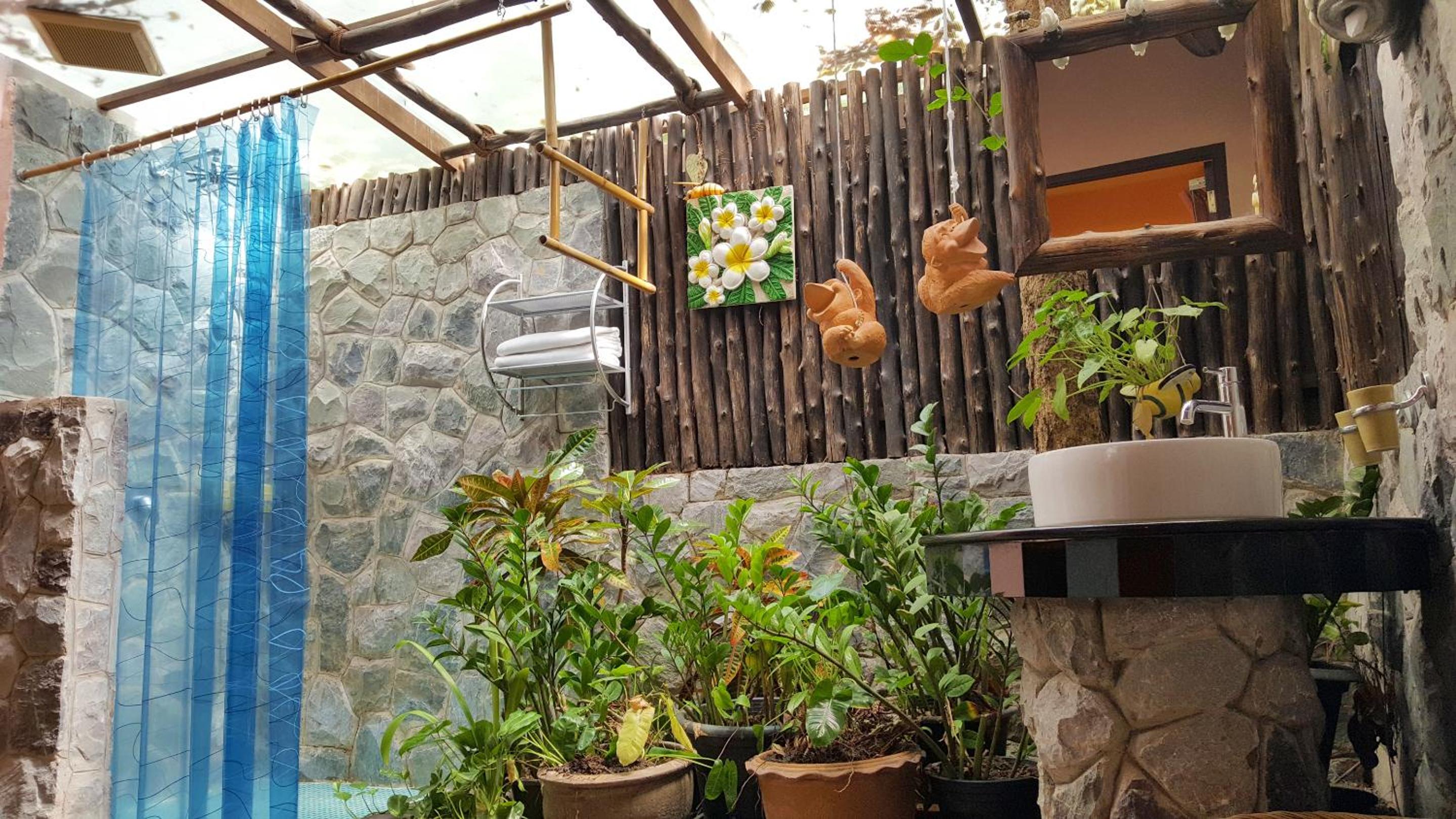 Birds and Bees Resort