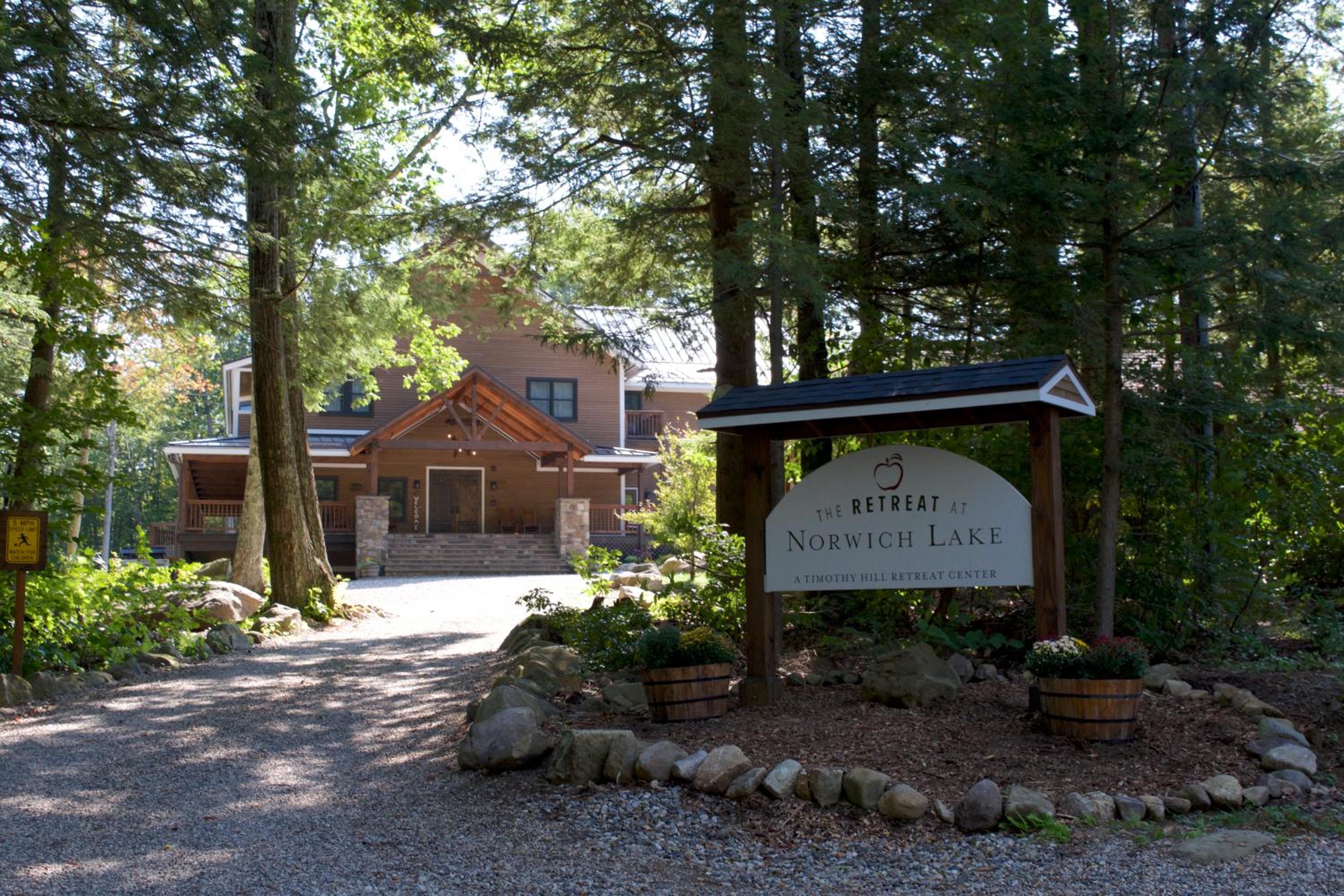 The Retreat At Norwich Lake