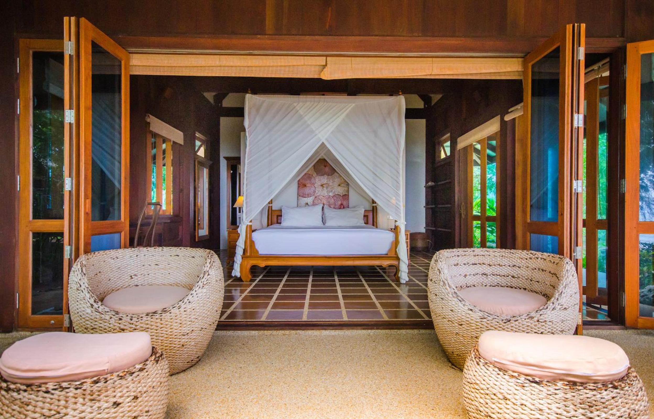 Koh Jum Beach Villas 