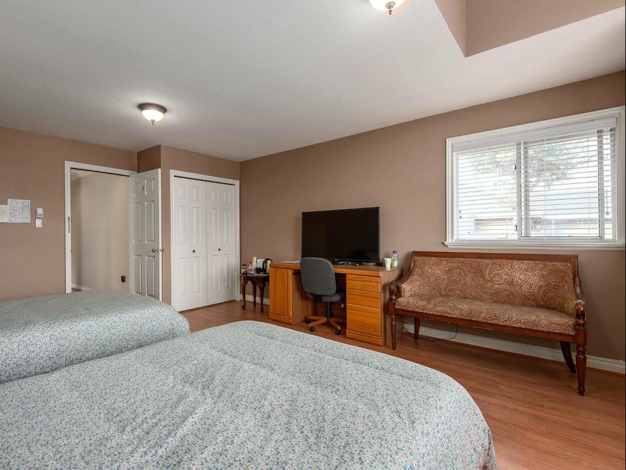 Fraser River Richmond Bed and Breakfast