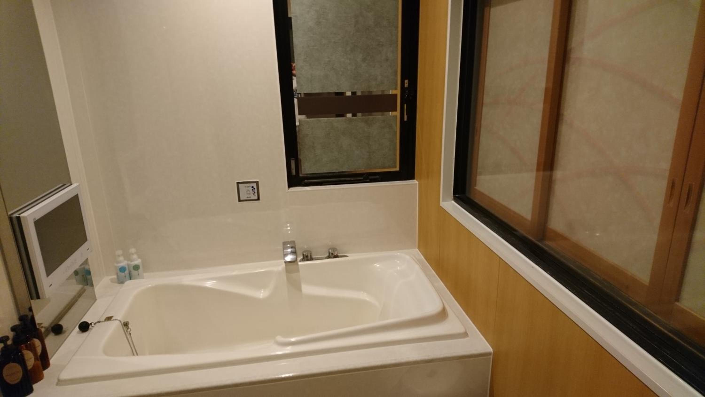 Hotel Eris Hakata (Love Hotel)