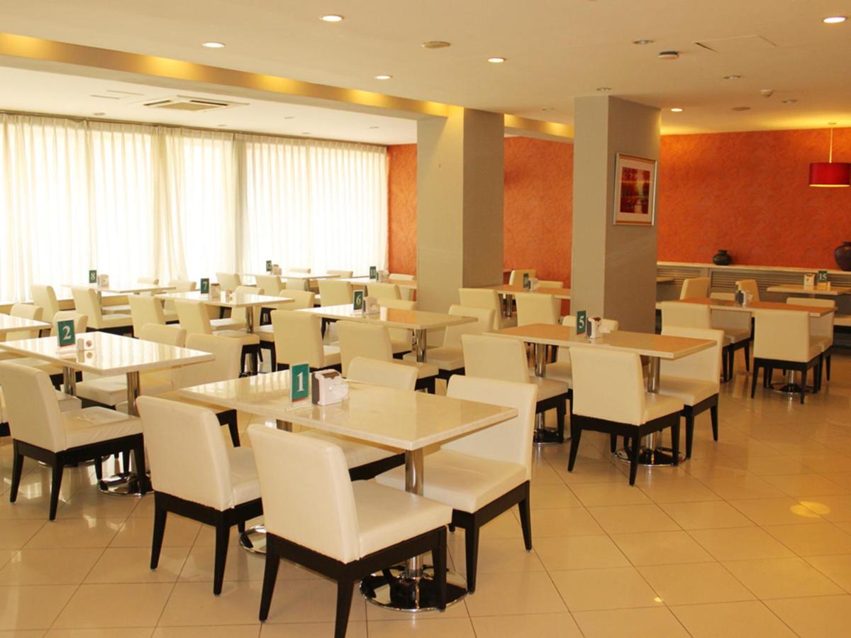 restaurant