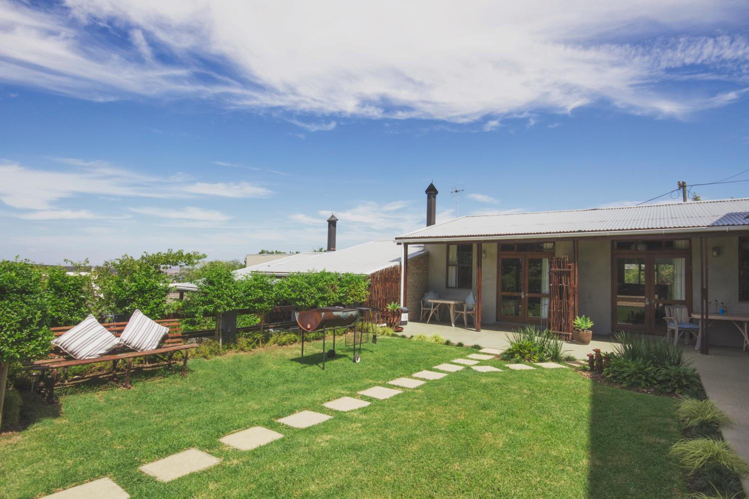 A Hilltop Country Retreat