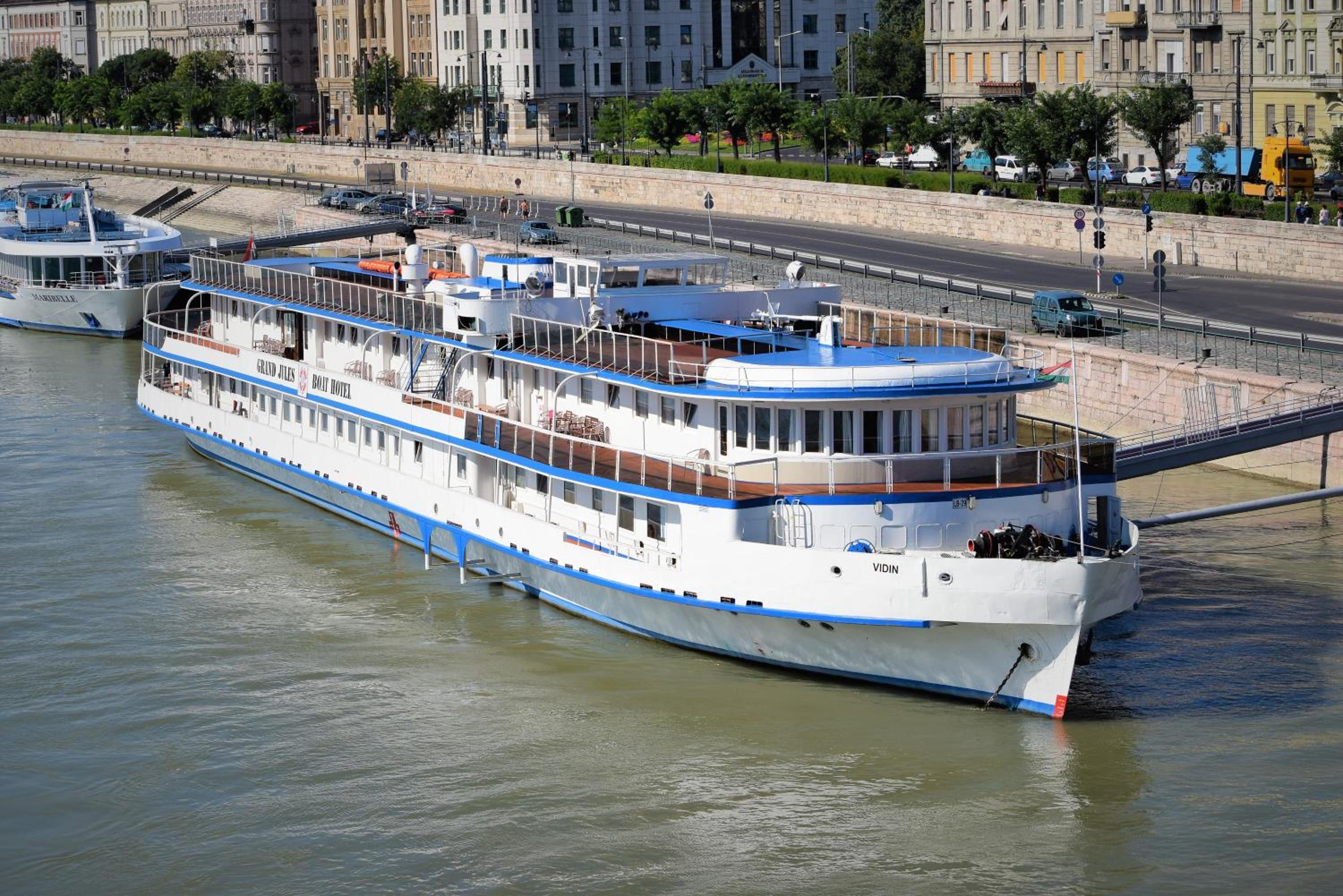 Grand Jules Boat Hotel Budapest 17