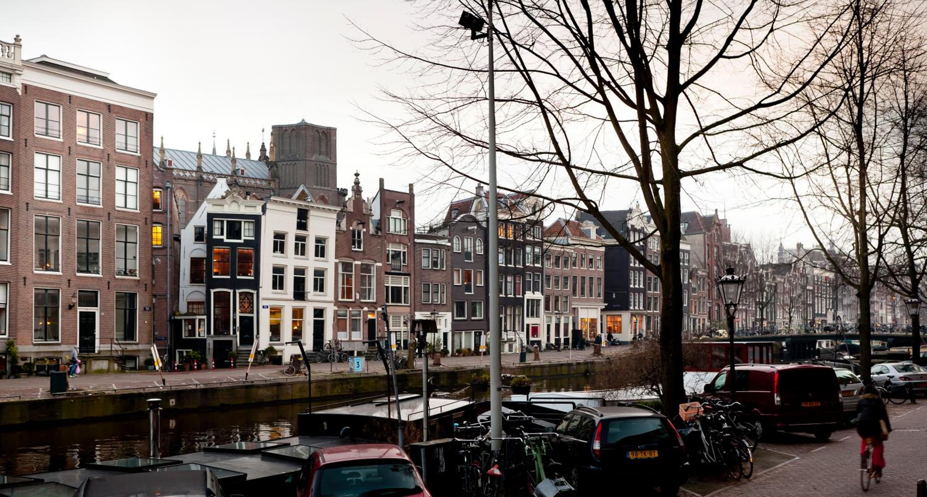 Classy Room 17th C Canalhouse photo 5