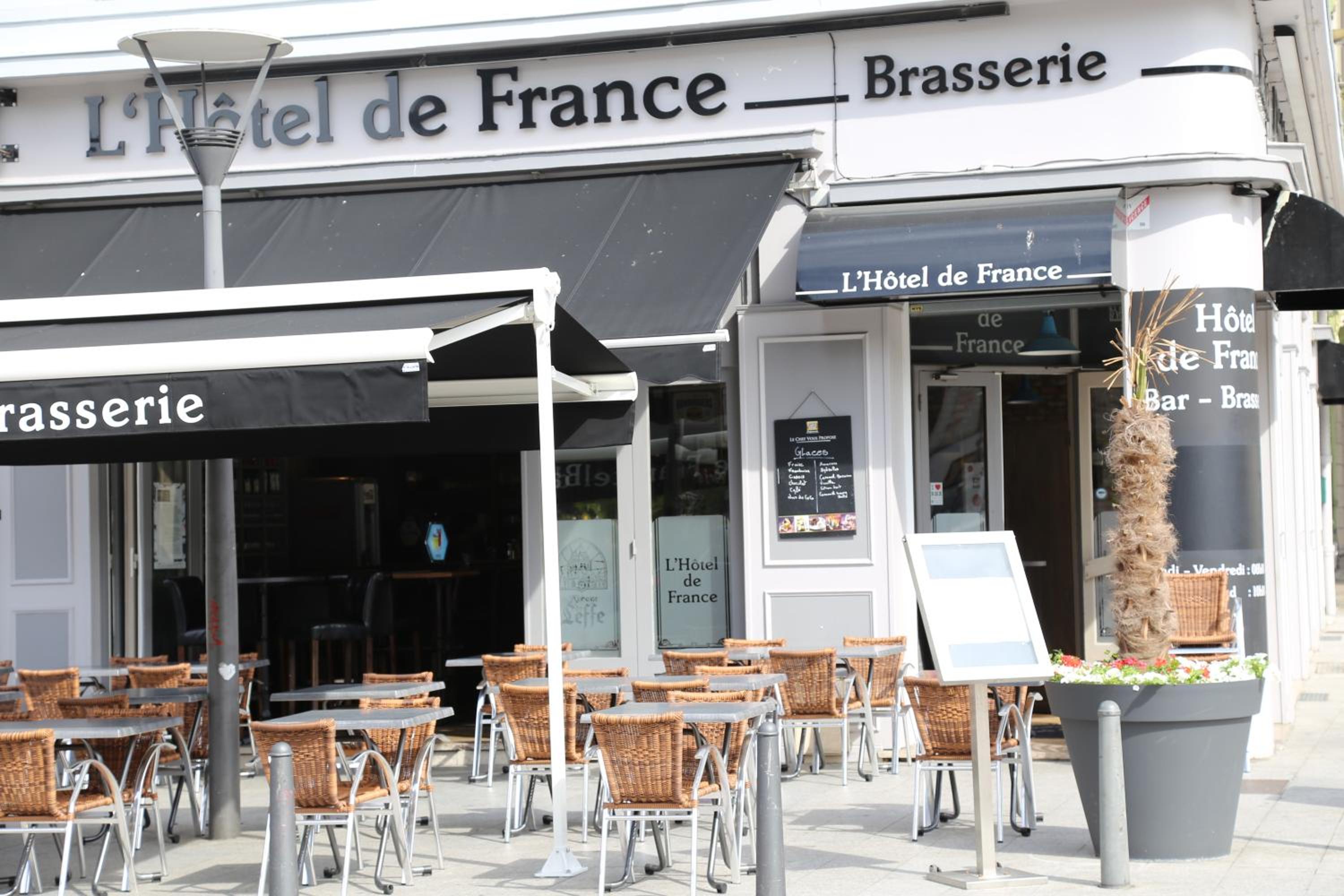 restaurant
