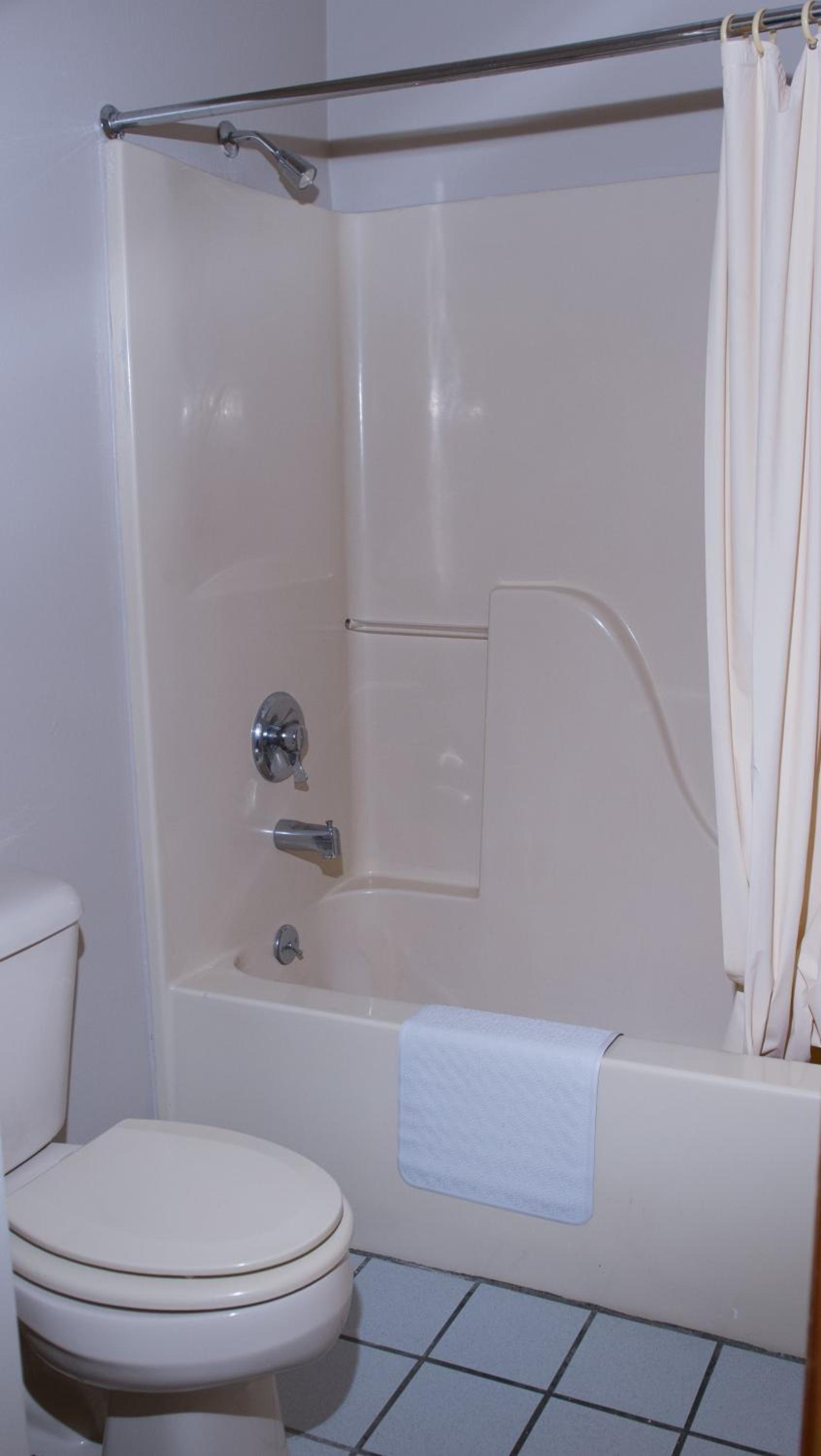 Calhoun Vacations - Motel 103 - Property Image 2