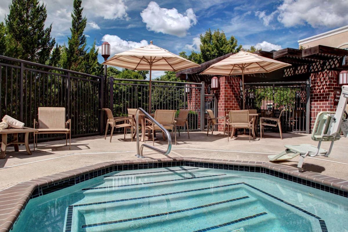 outdoor BBQ area