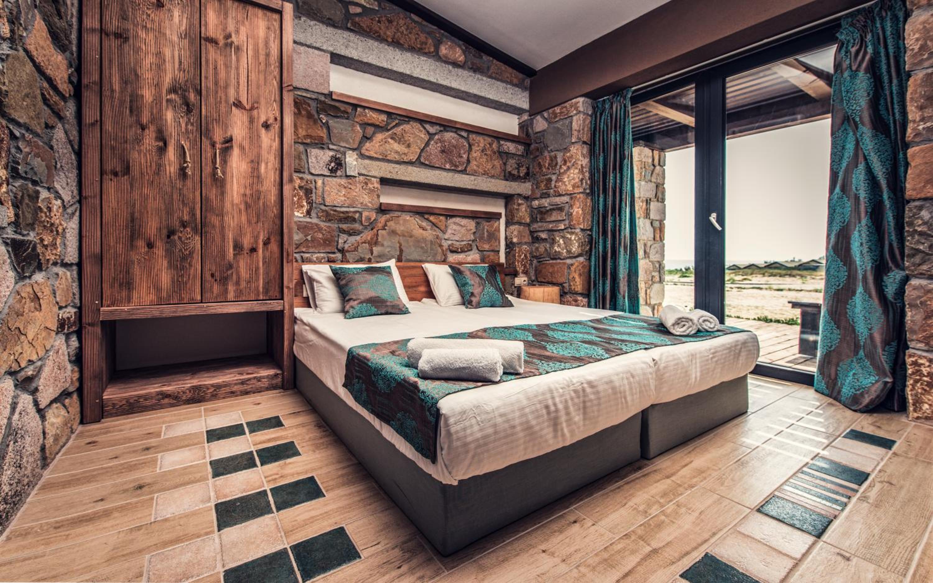 Keros Blue - Luxury in Wilderness