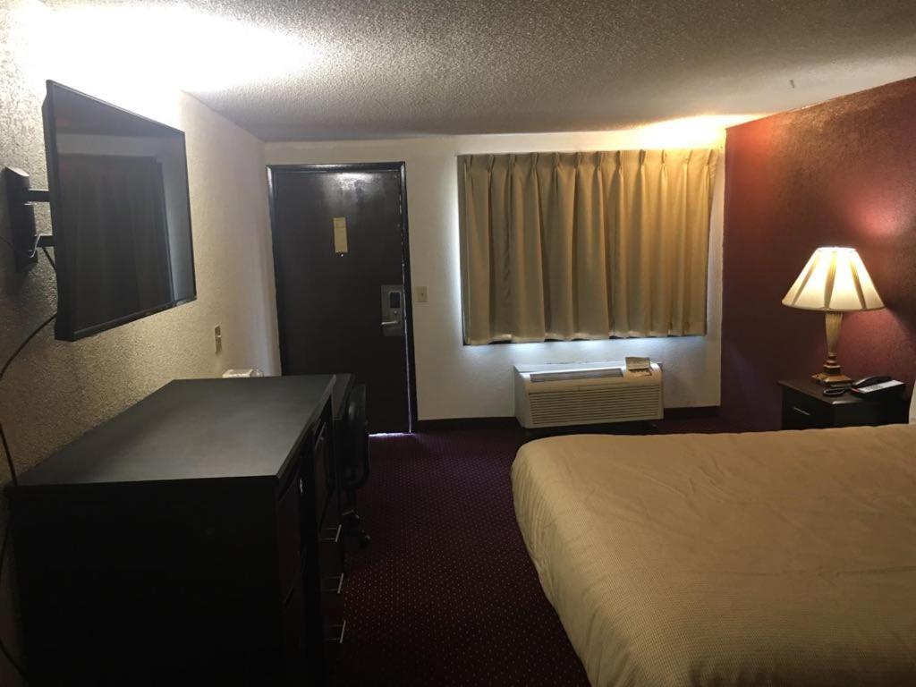 Super 9 Motel Troy
