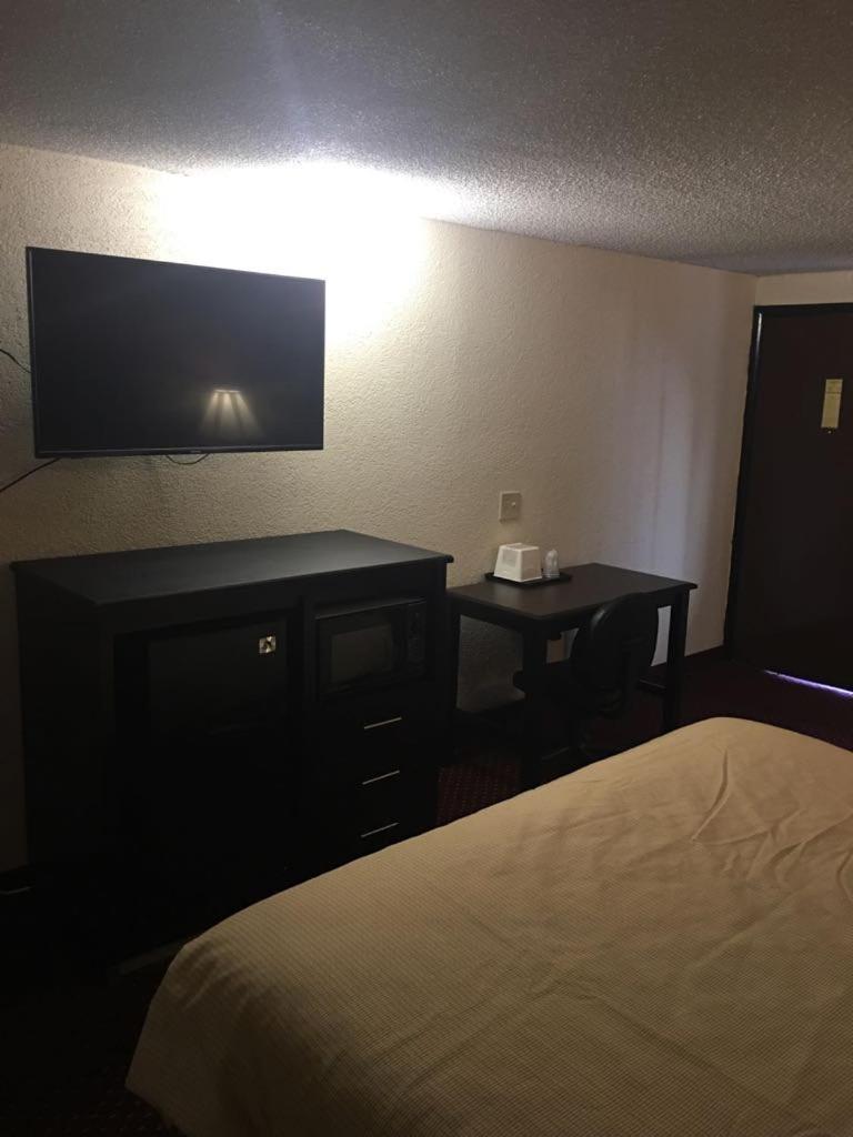 Super 9 Motel Troy