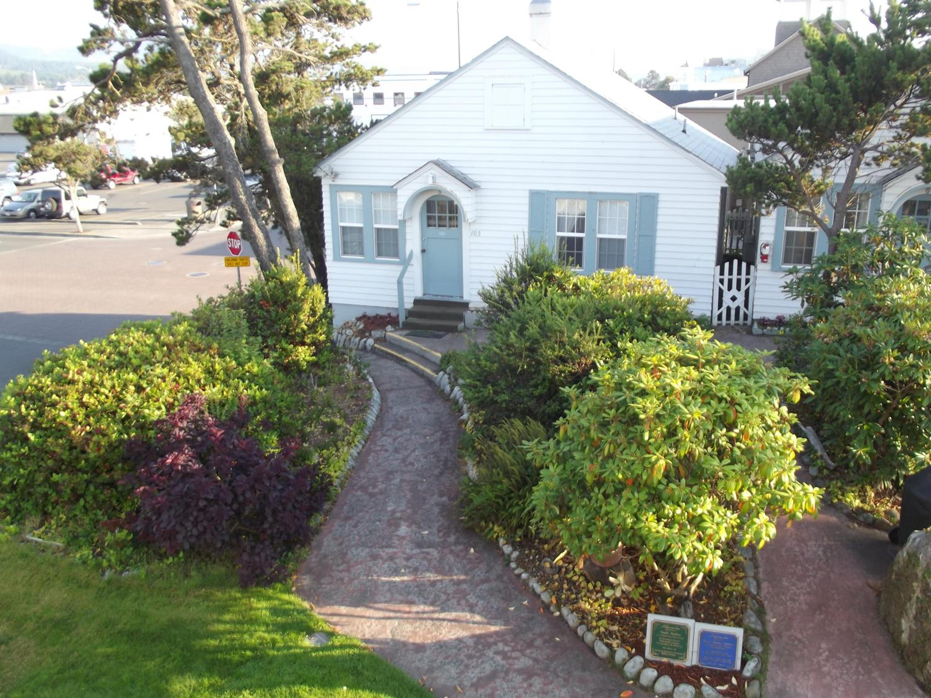 Hillcrest Inn
