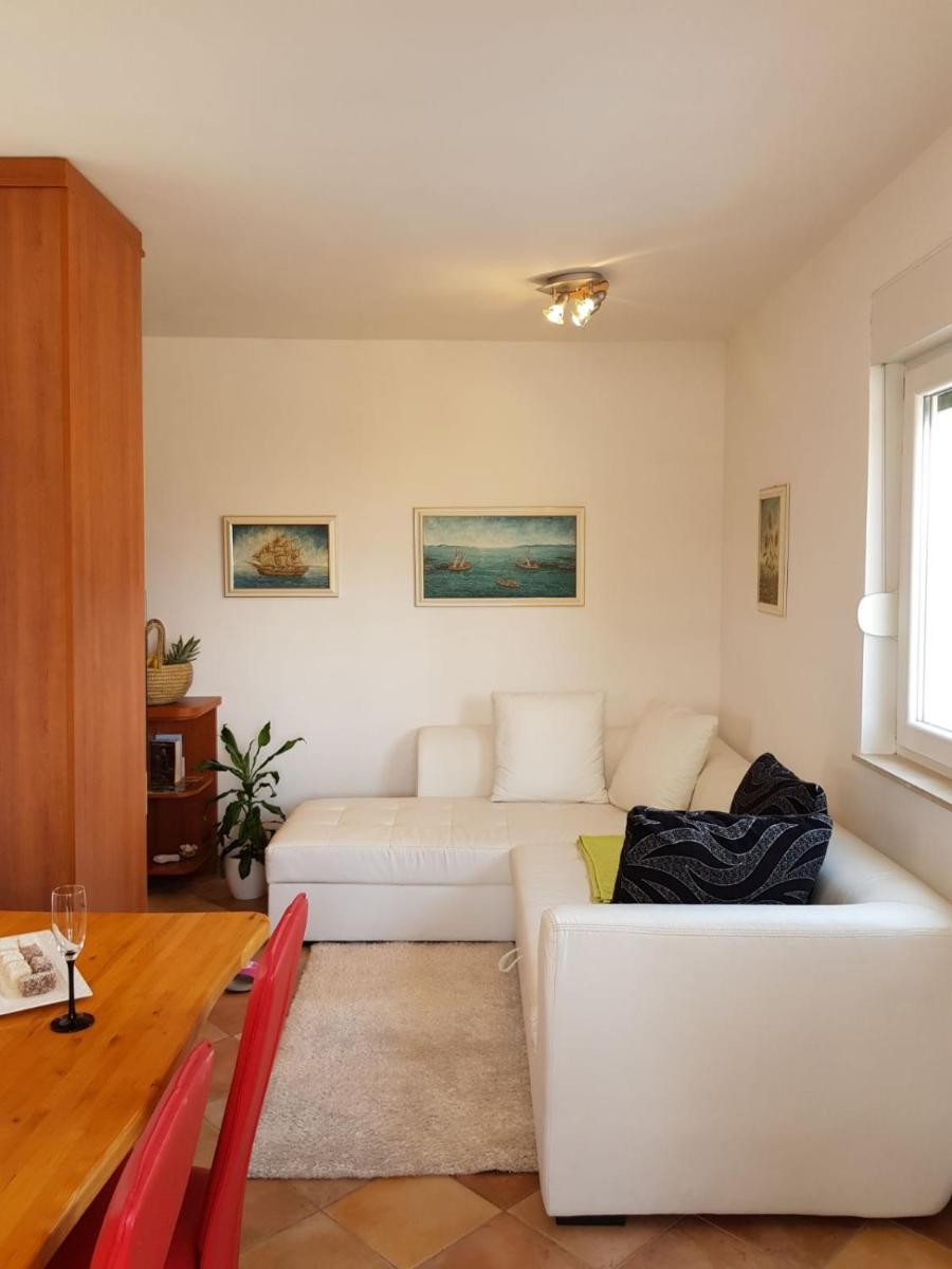 Apartment in Čiovo near beach, Trogir view 3