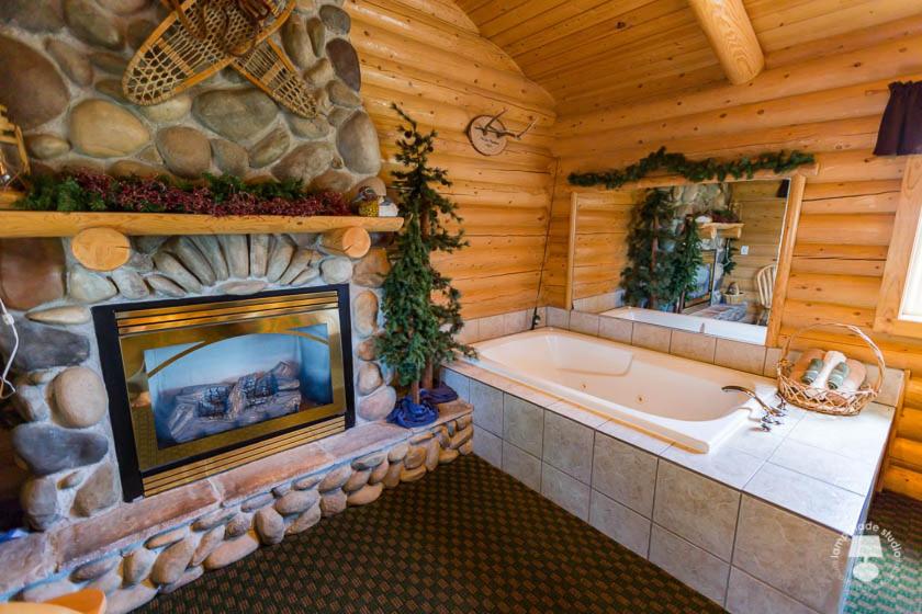 Cabin Creek Inn