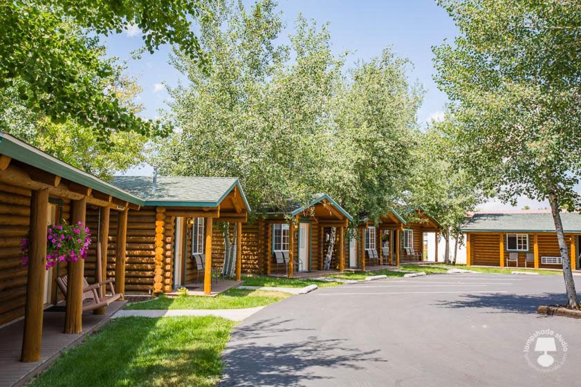 Cabin Creek Inn