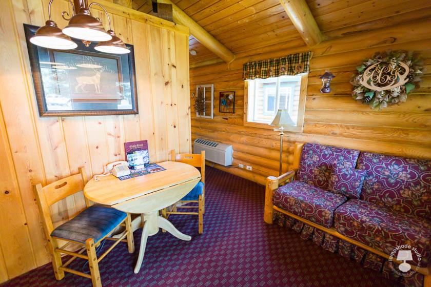 Cabin Creek Inn