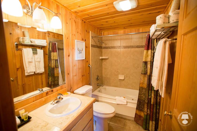 Cabin Creek Inn