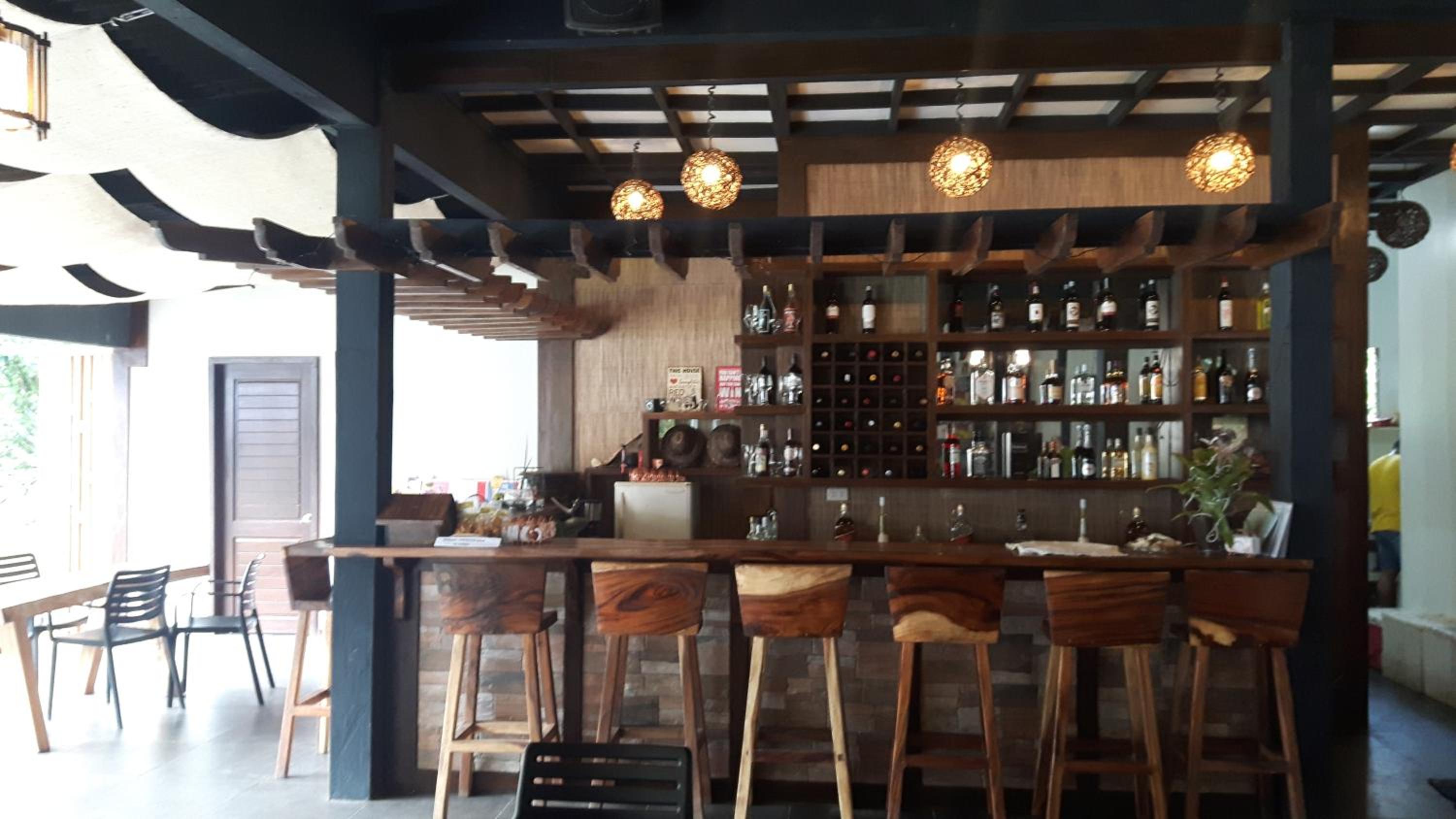 Food & Beverage