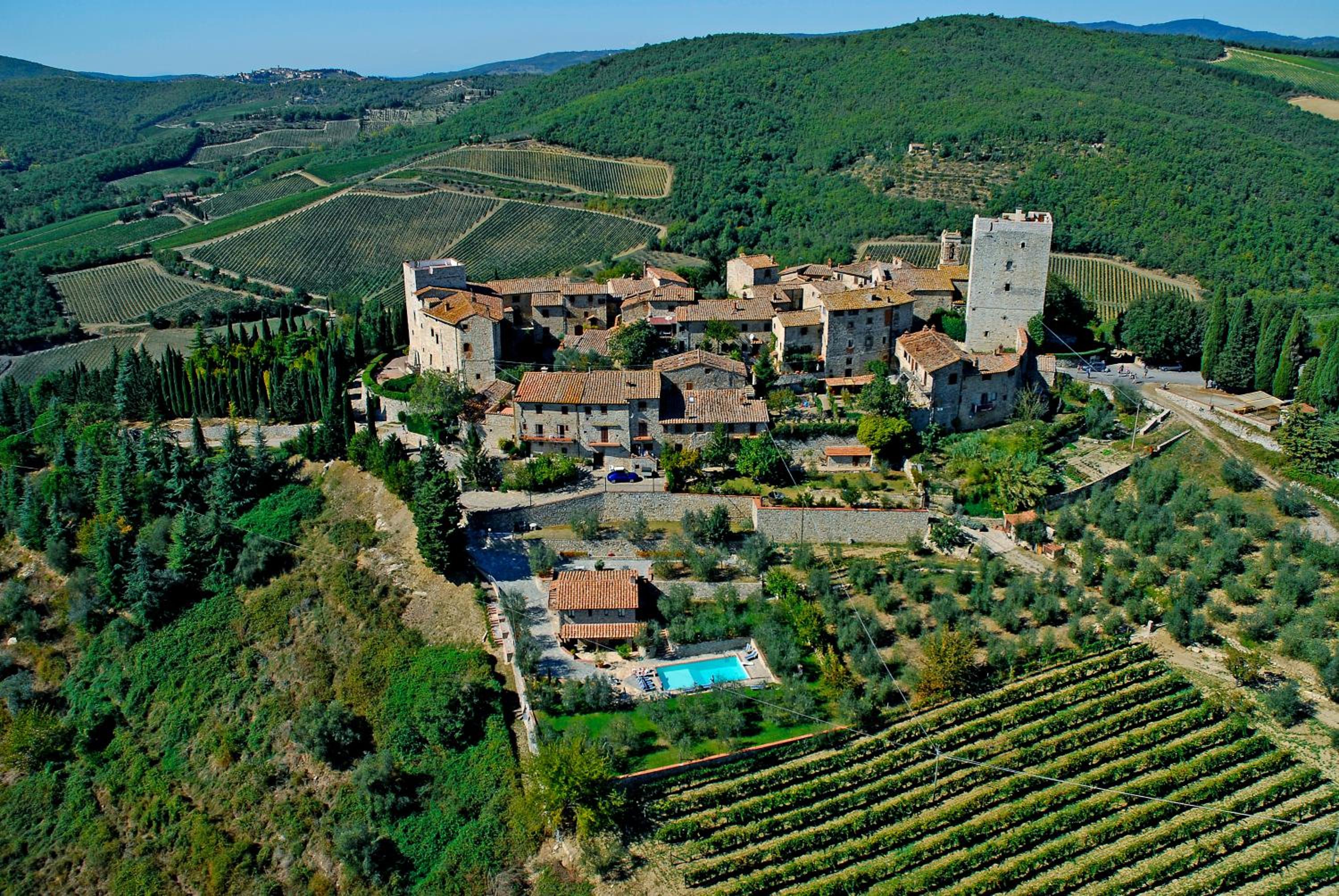 Casa Vacanze Vertine view 3