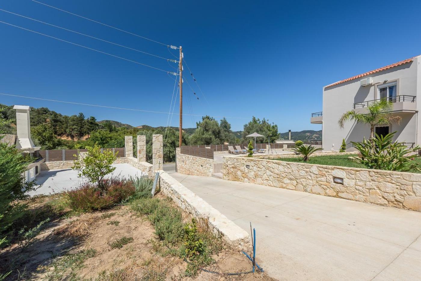 Hotel Villa Neaira - Image 1