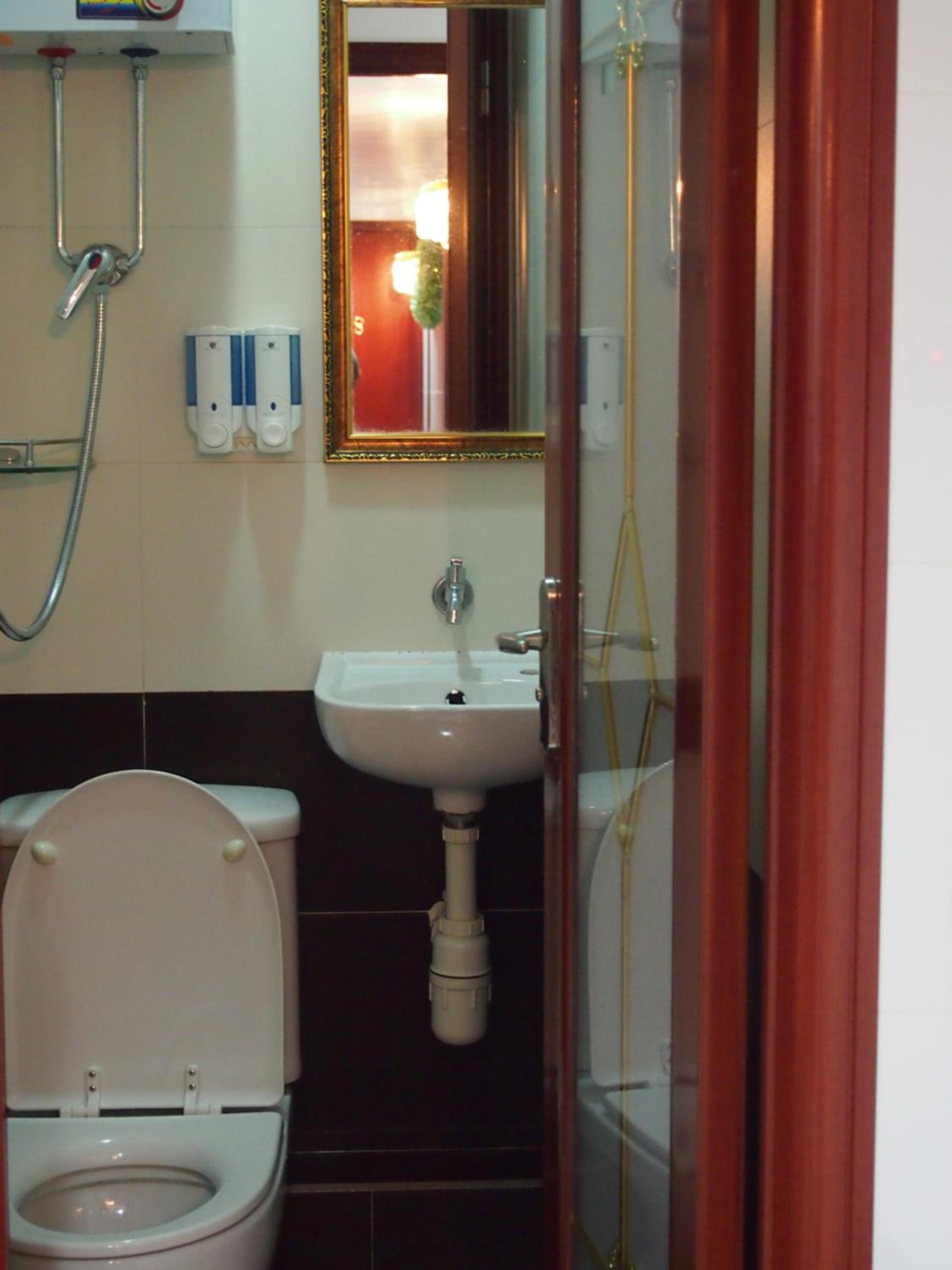 Traveller's Hostel