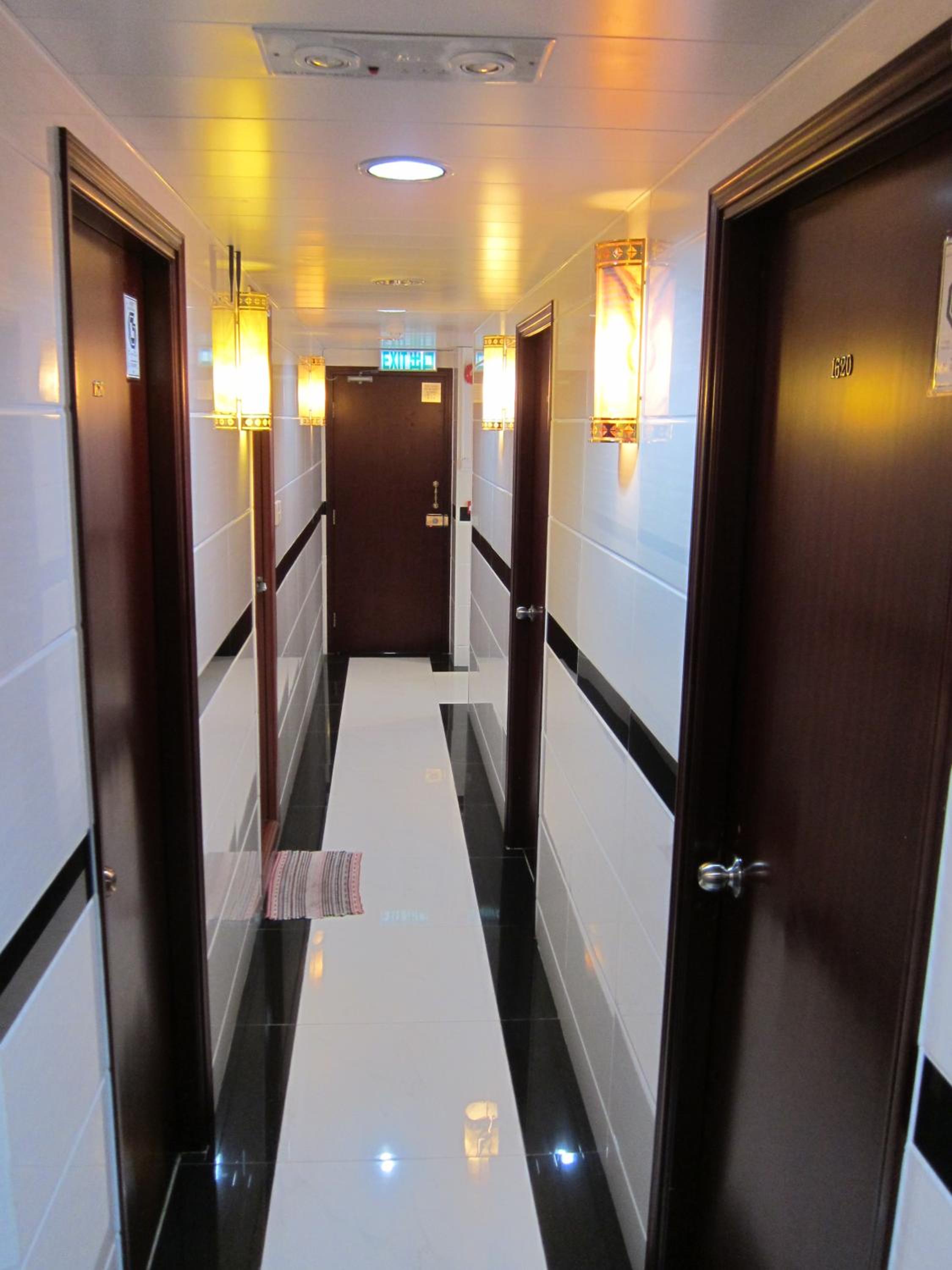 Traveller's Hostel