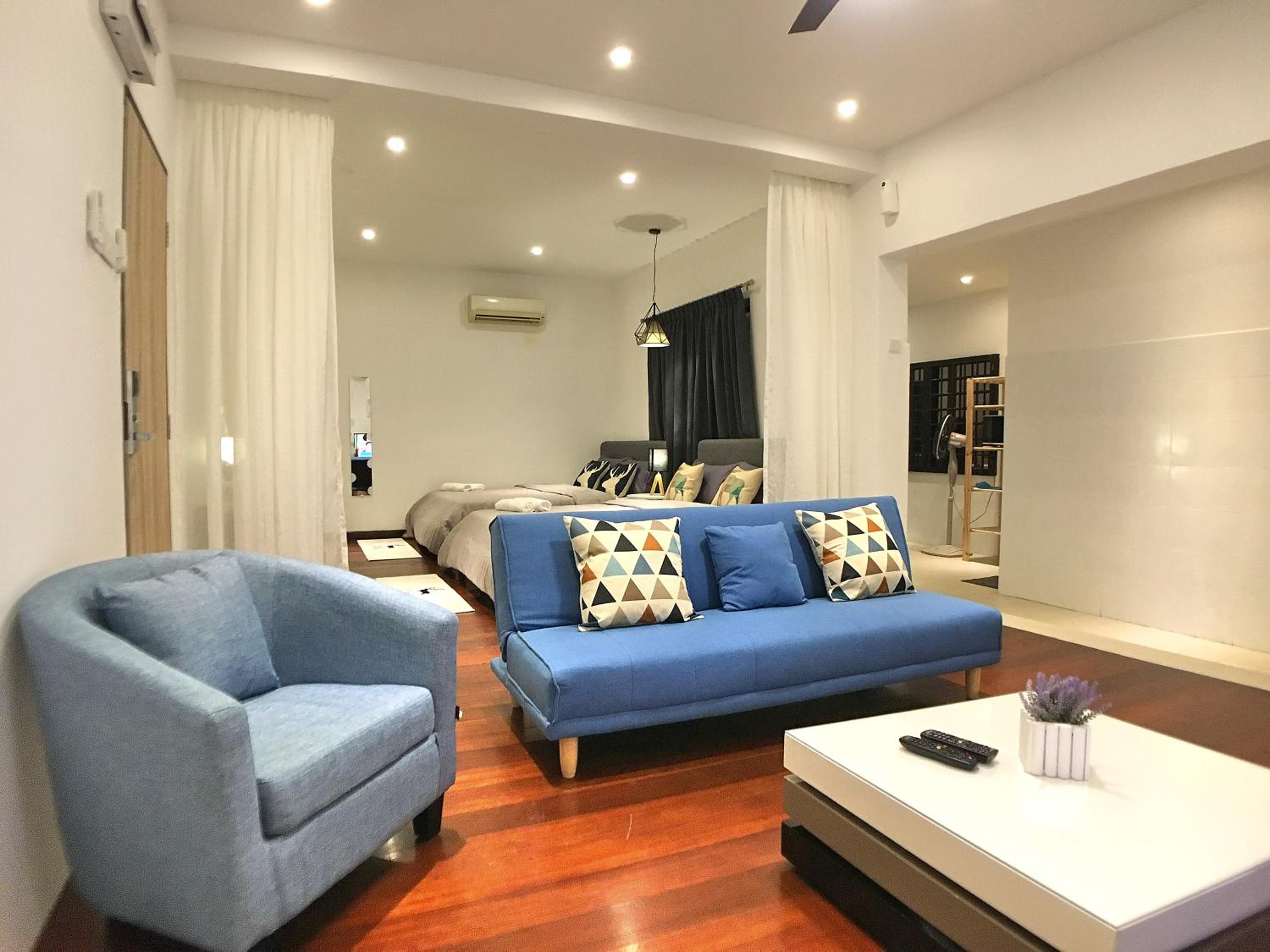 iBook Gurney Suites