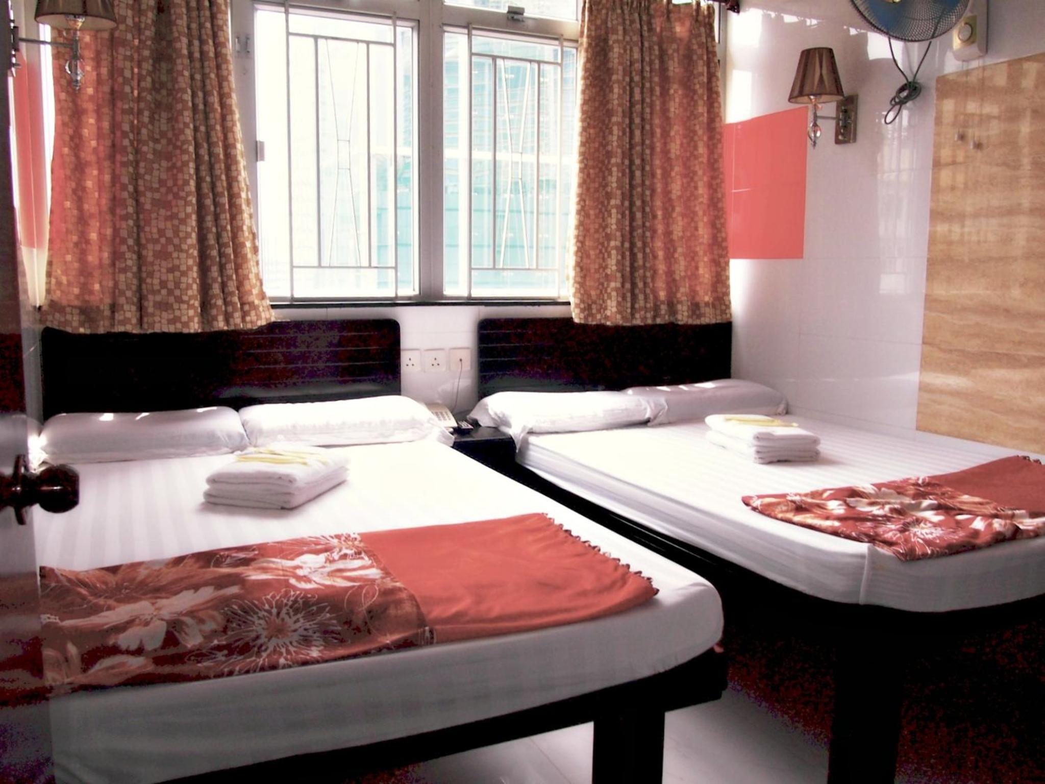 Traveller's Hostel
