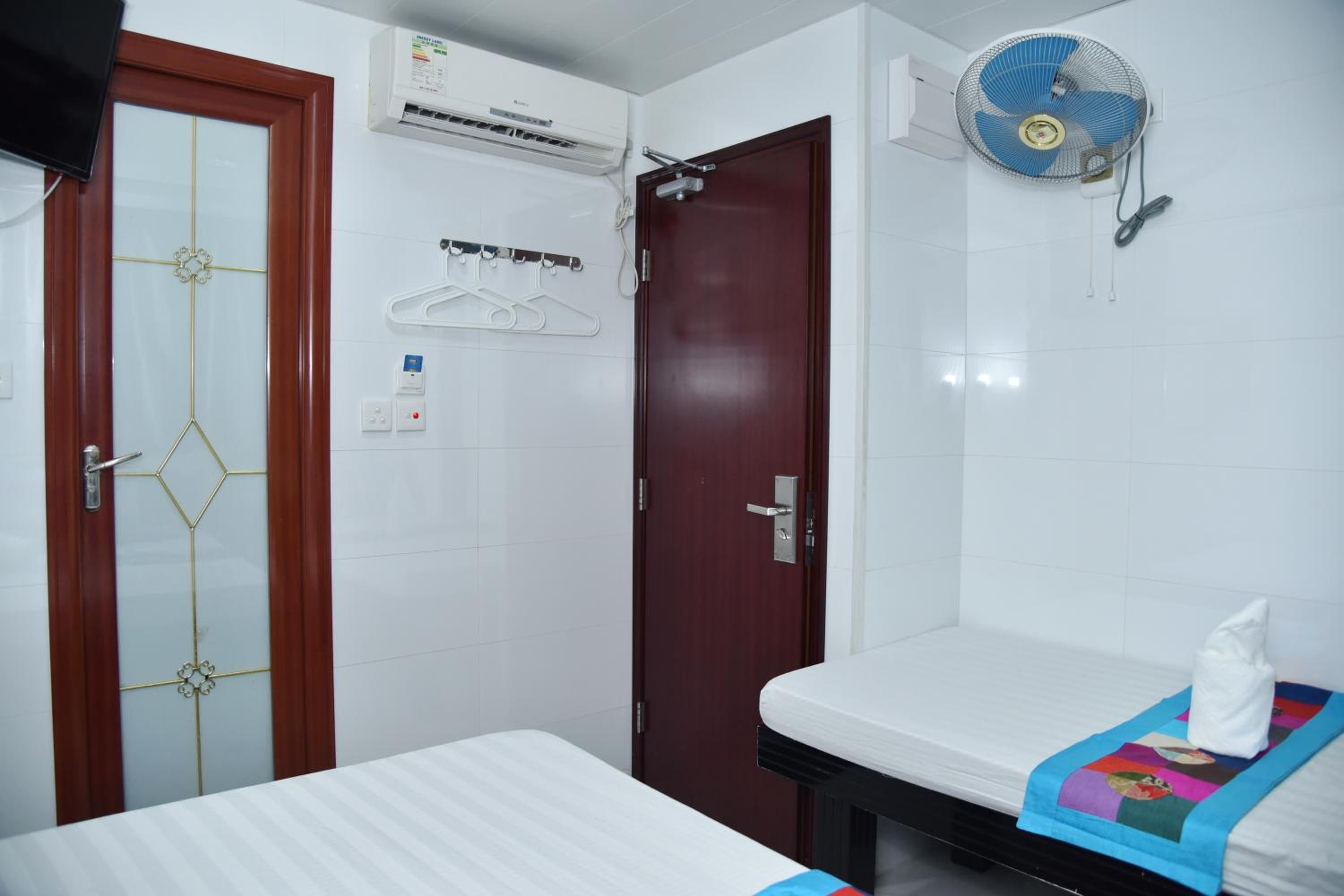 Traveller's Hostel