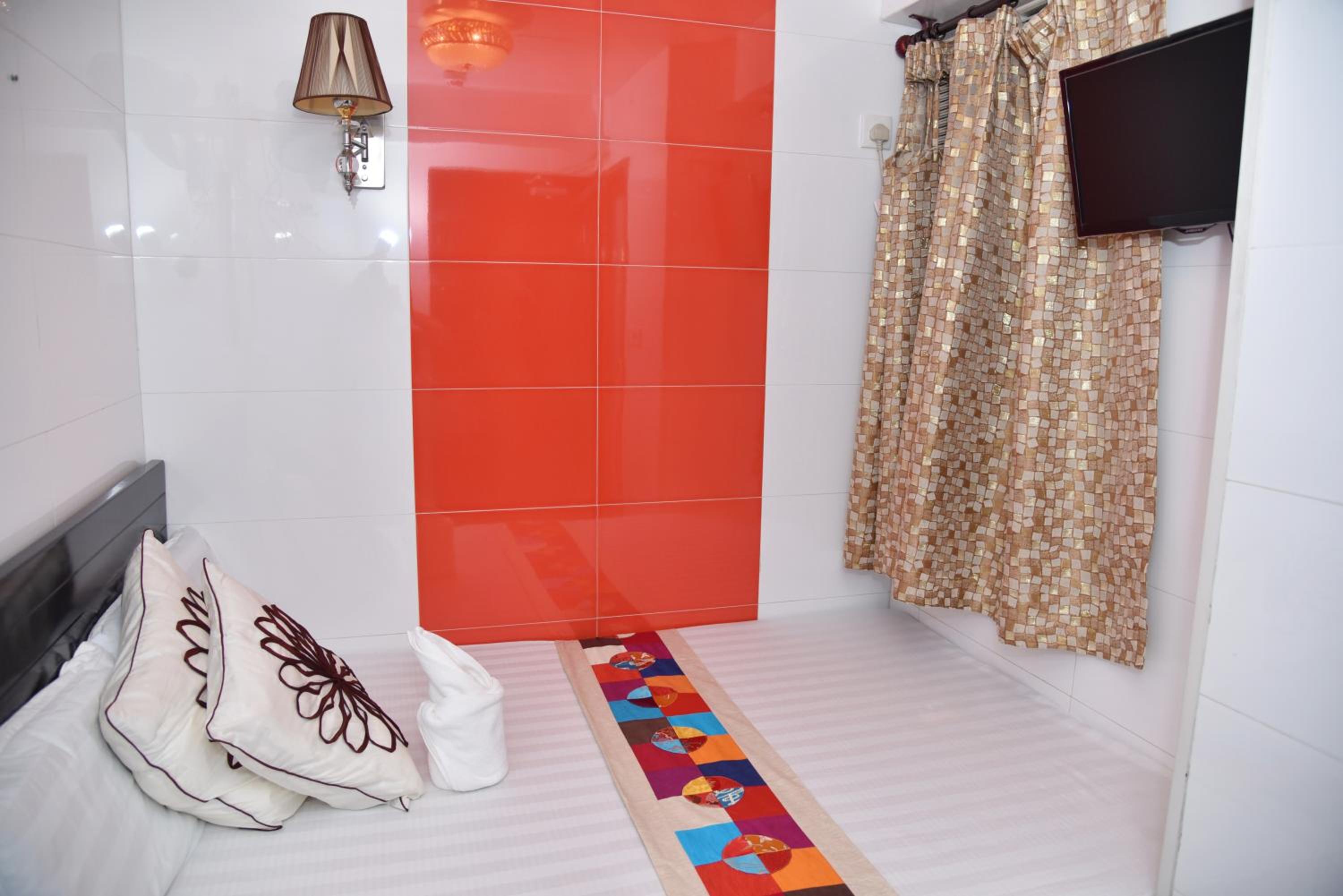 Traveller's Hostel