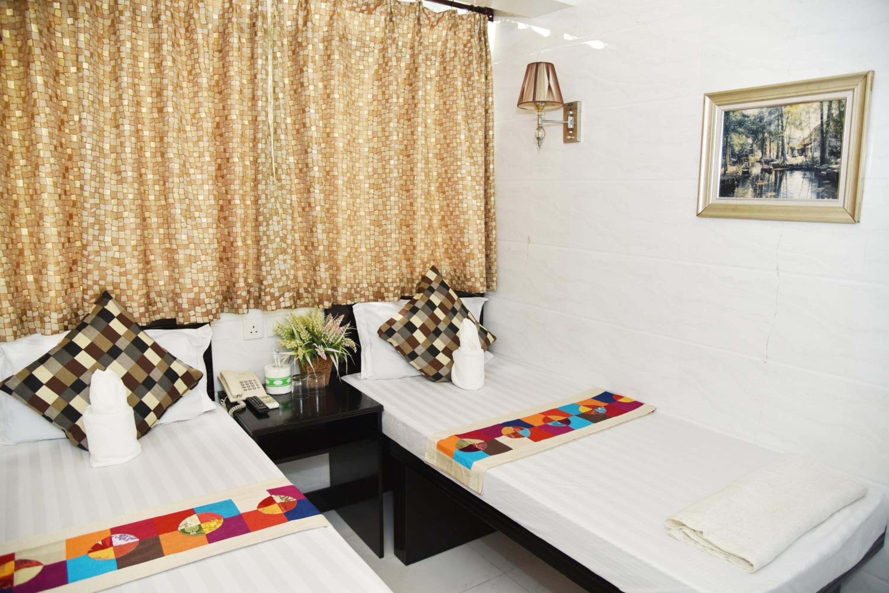 Traveller's Hostel