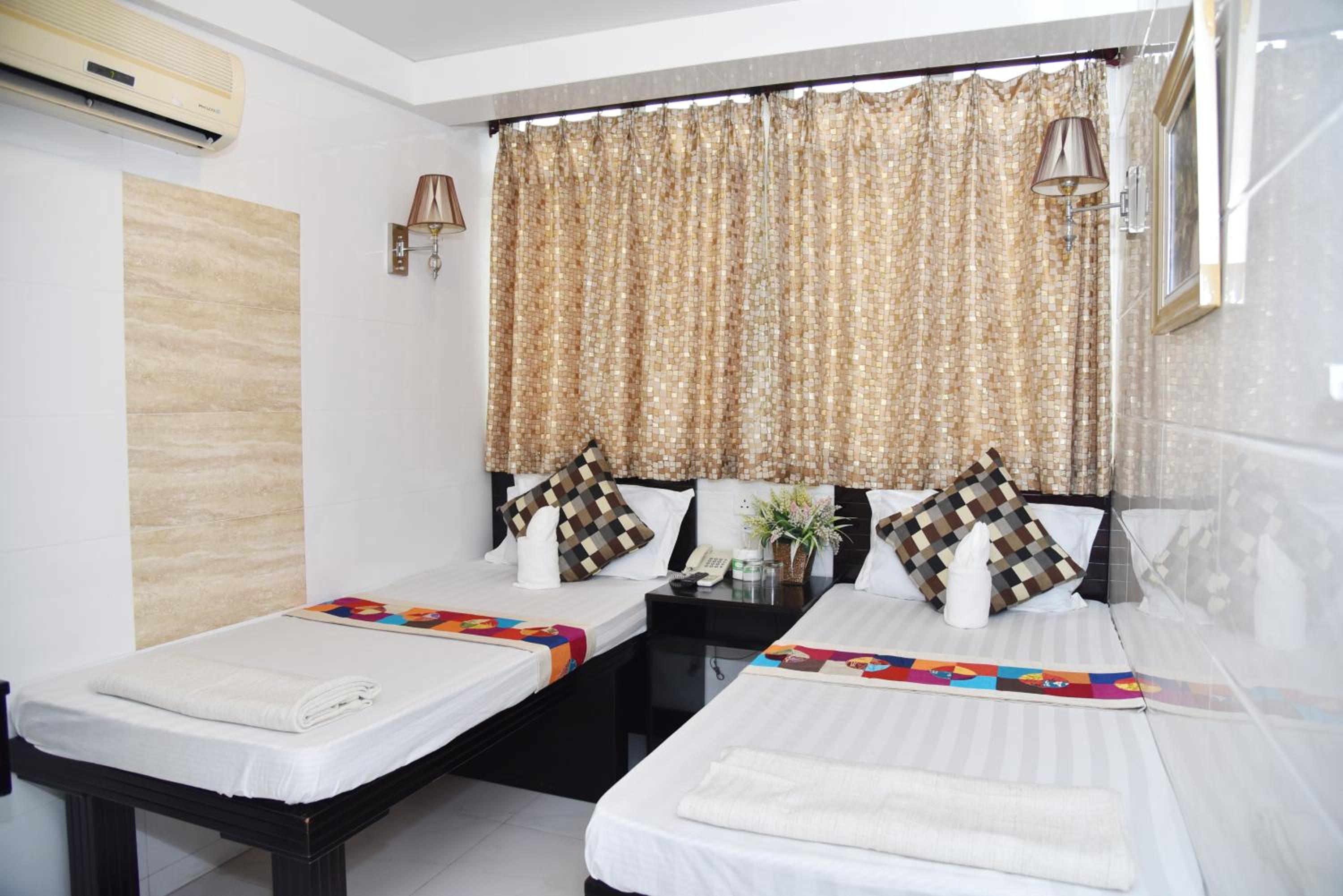 Traveller's Hostel