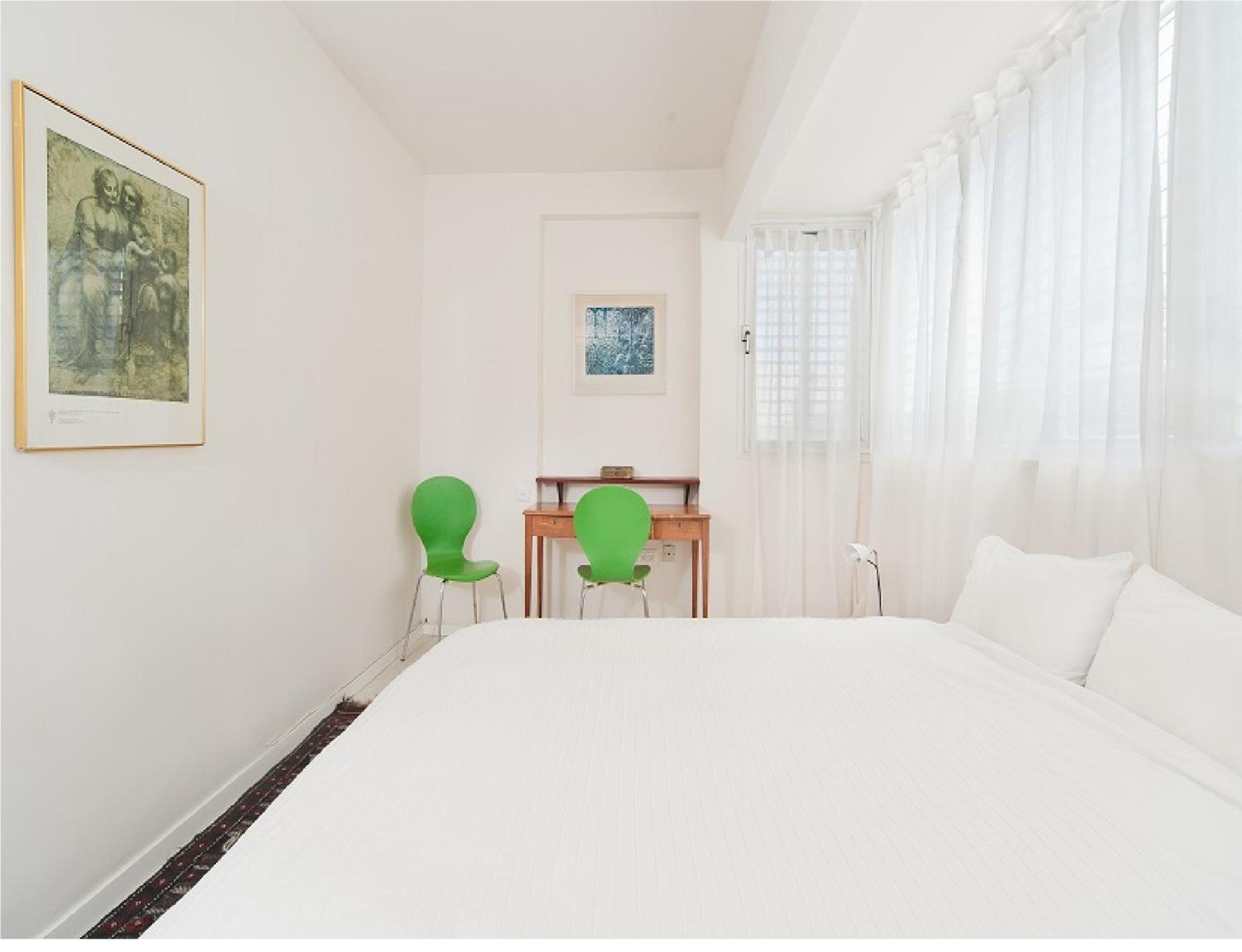City Escape with Homey Vibes by Sea N' Rent view 4