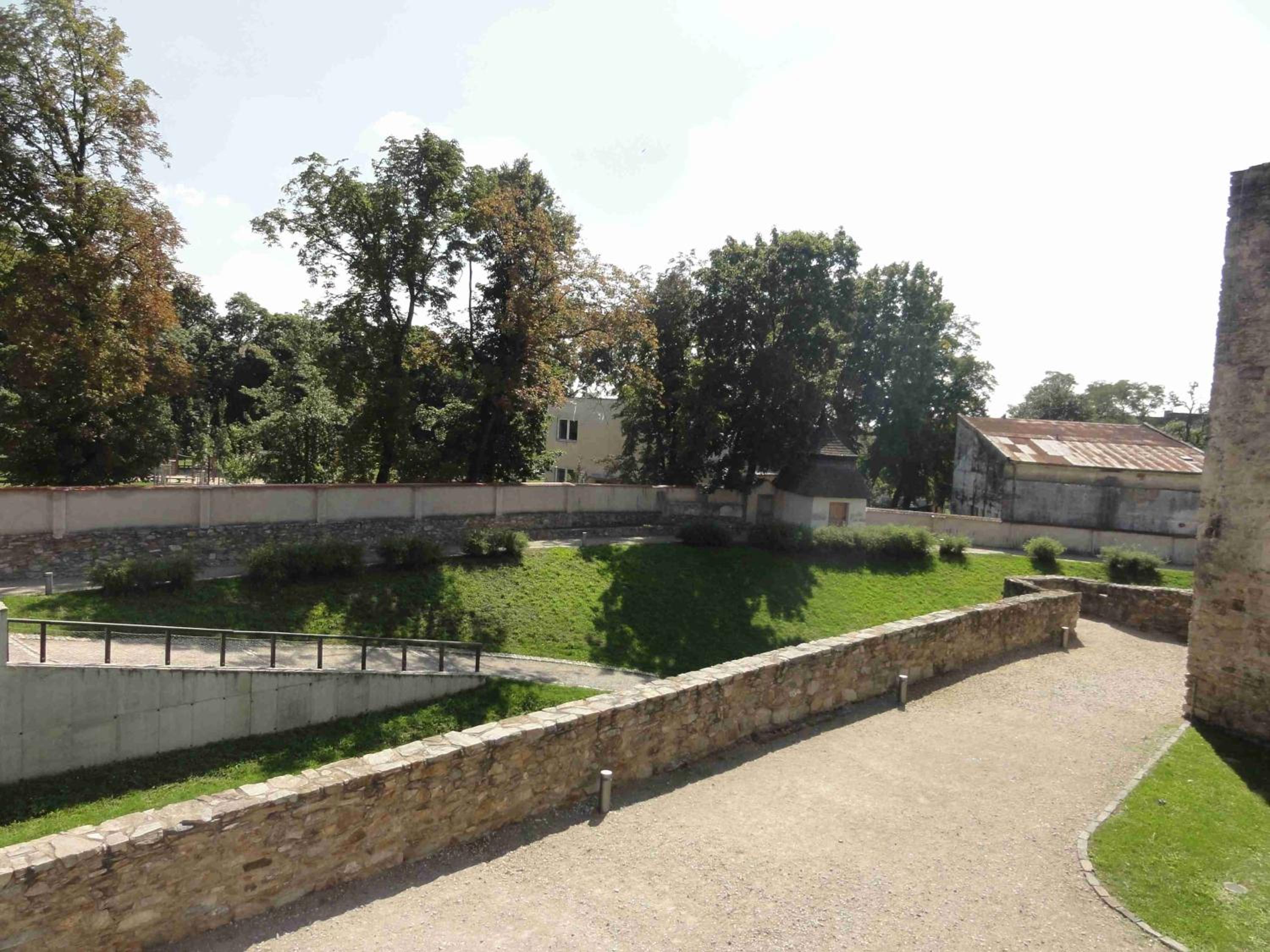 Penzion U Hradeb