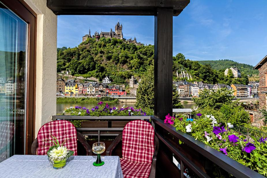 Apartments Haus Daniela en Cochem — balance & terrace