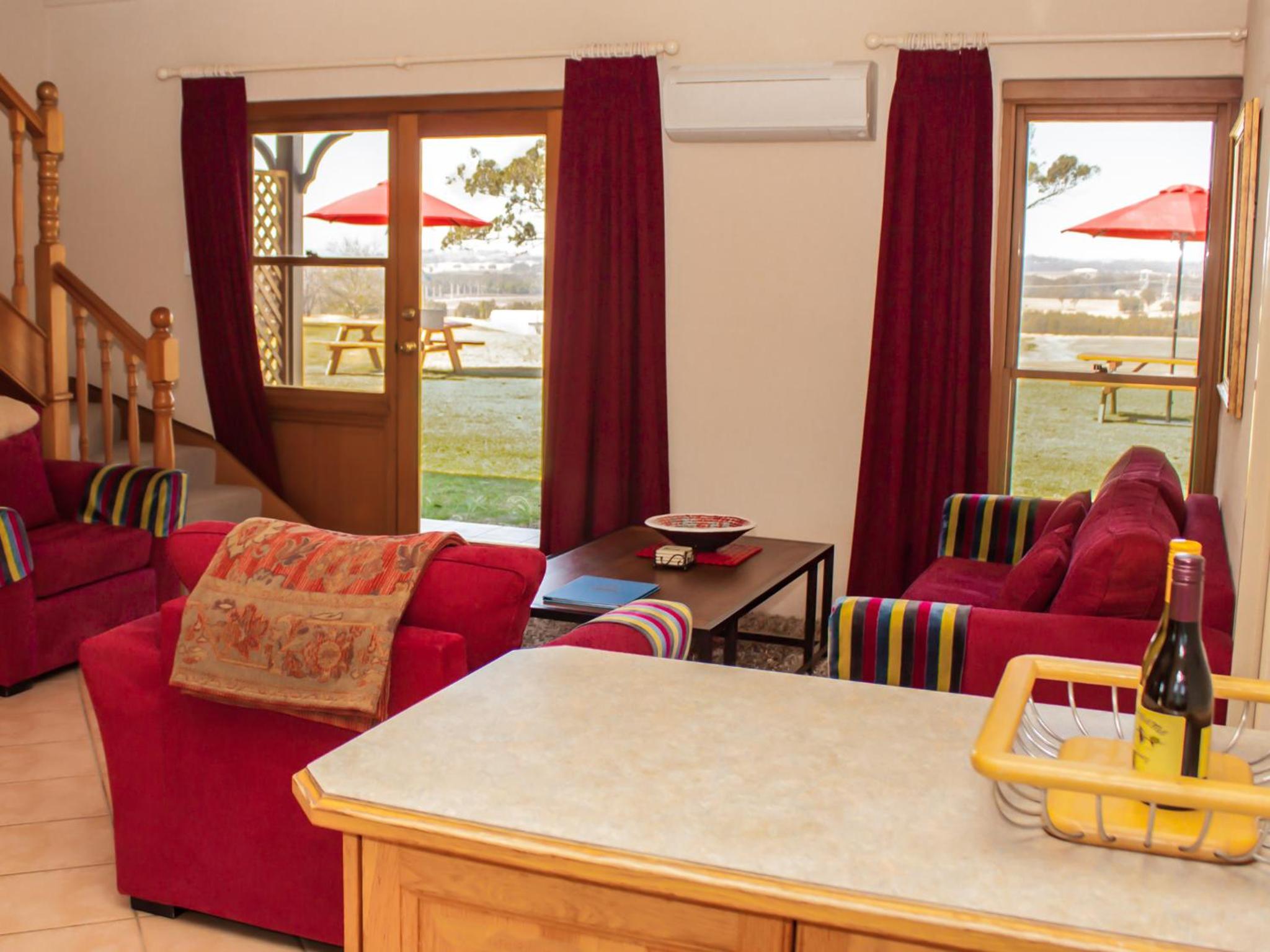 Berenbell Vineyard Retreat view 5