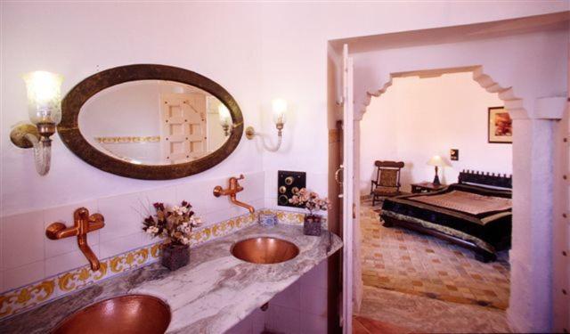 Deogarh Mahal