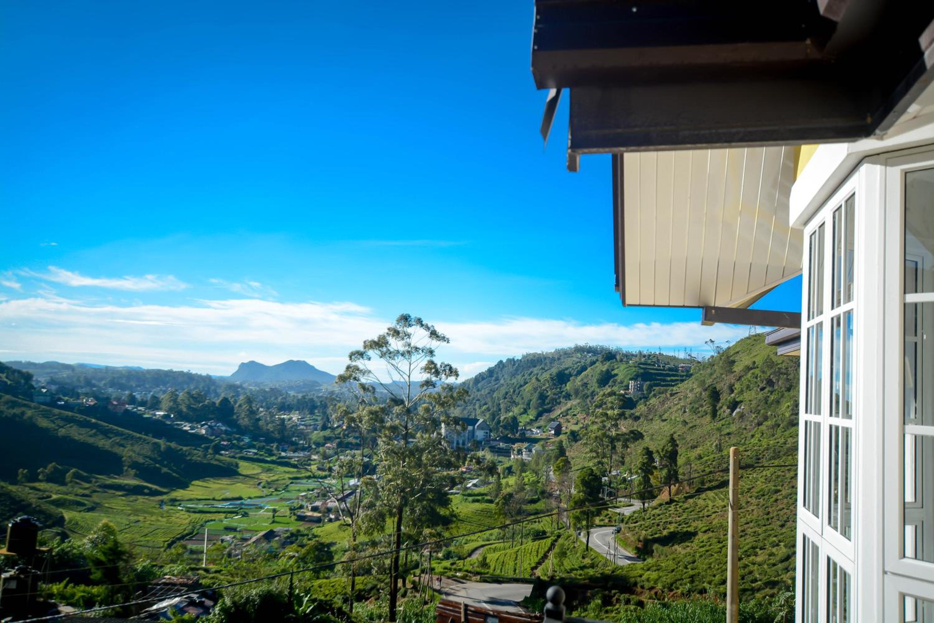 Luxe Wilderness - Private Villas, Free Breakfast, 2km from City Centre