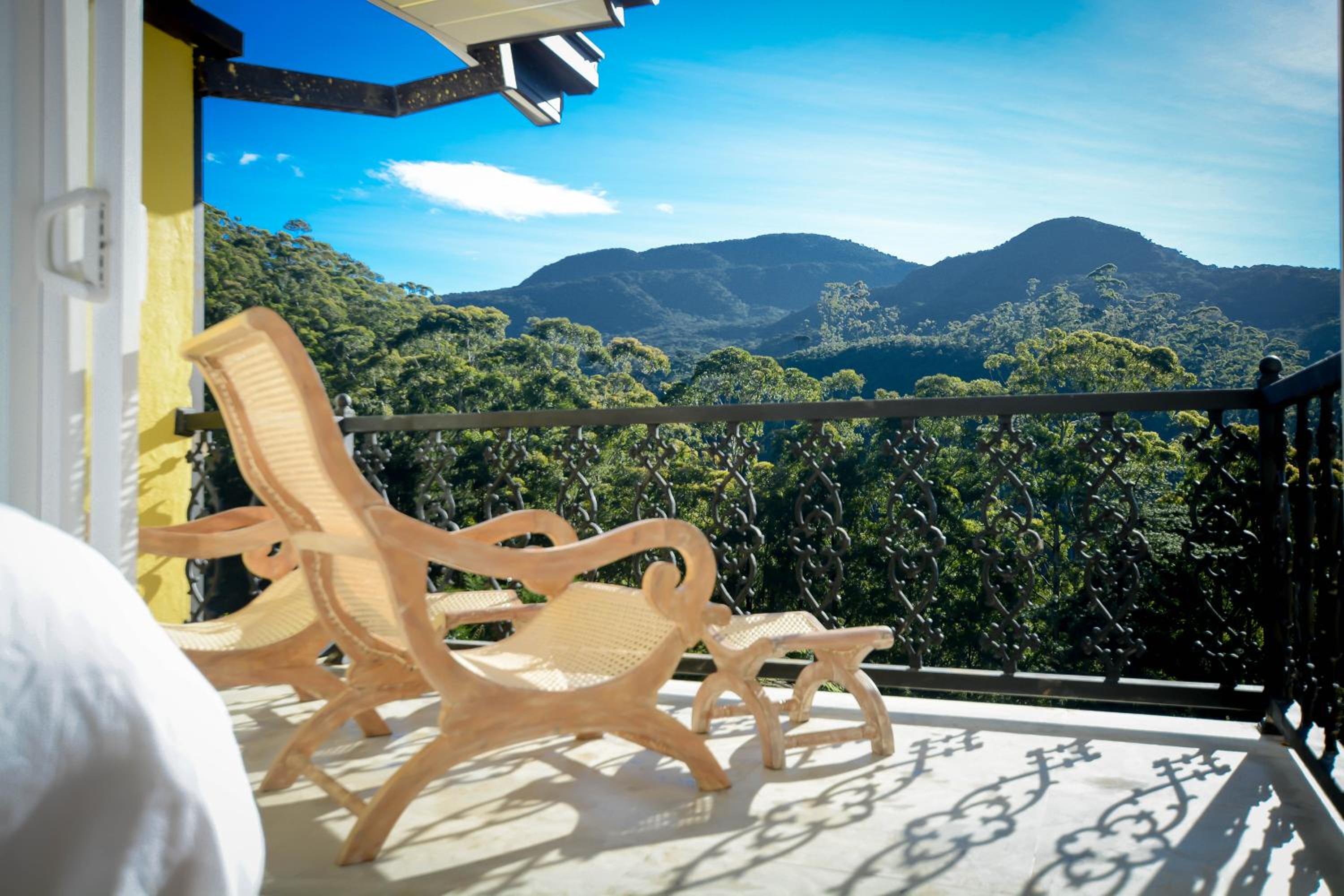 Luxe Wilderness - Private Villas, Free Breakfast, 2km from City Centre