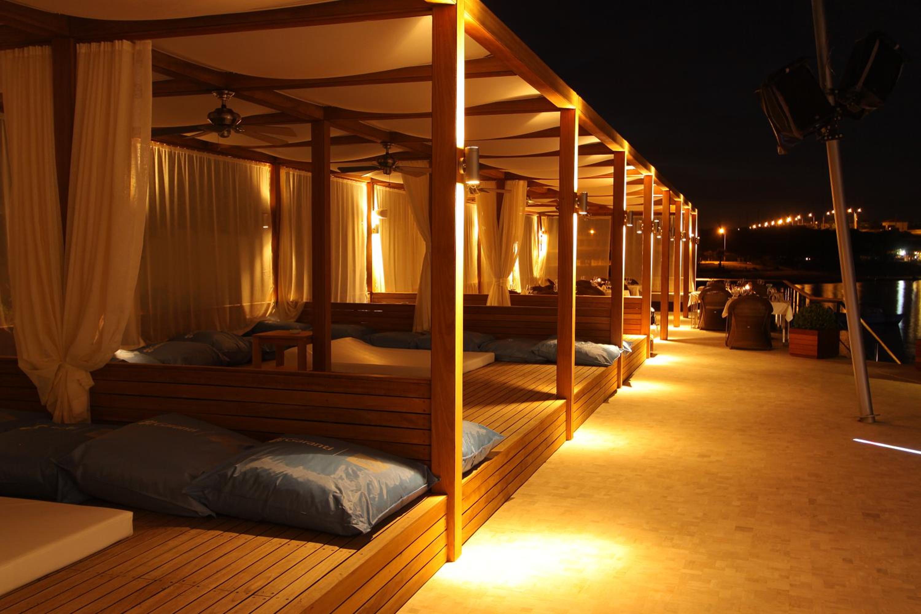 Yacht Club - Image 36