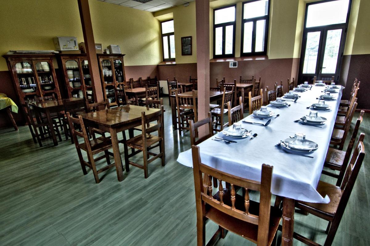 Albergue Juvenil de Bustiello