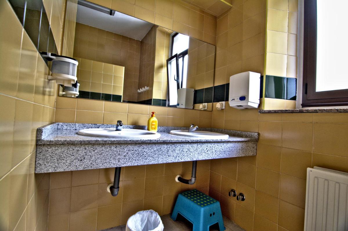 Albergue Juvenil de Bustiello