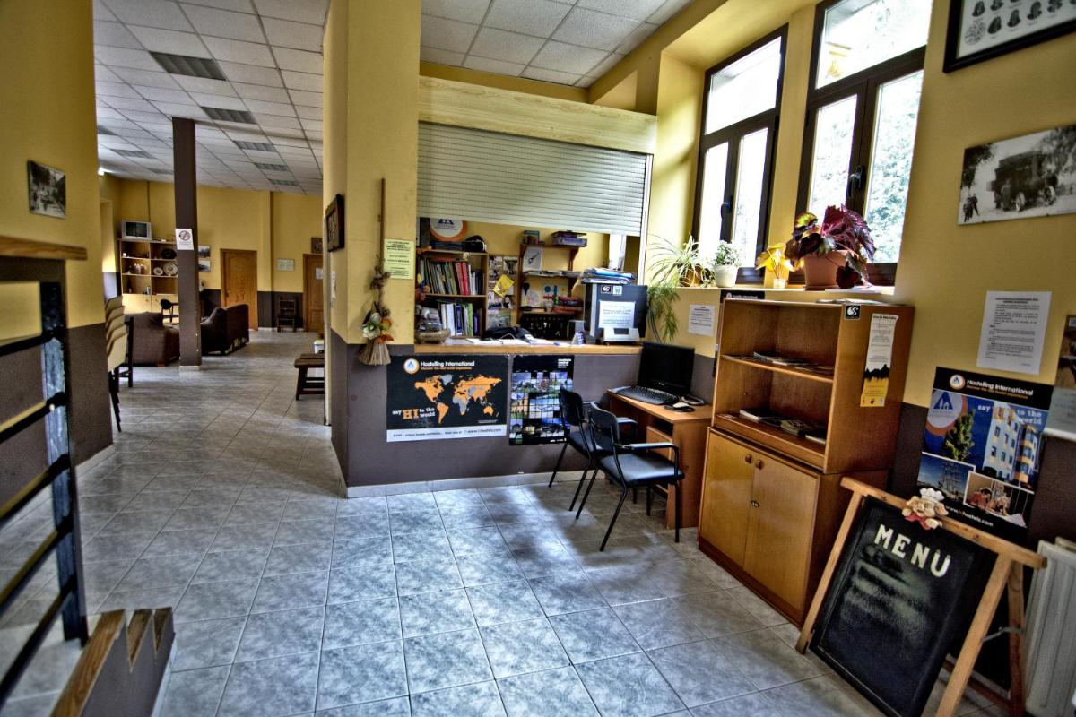 Albergue Juvenil de Bustiello