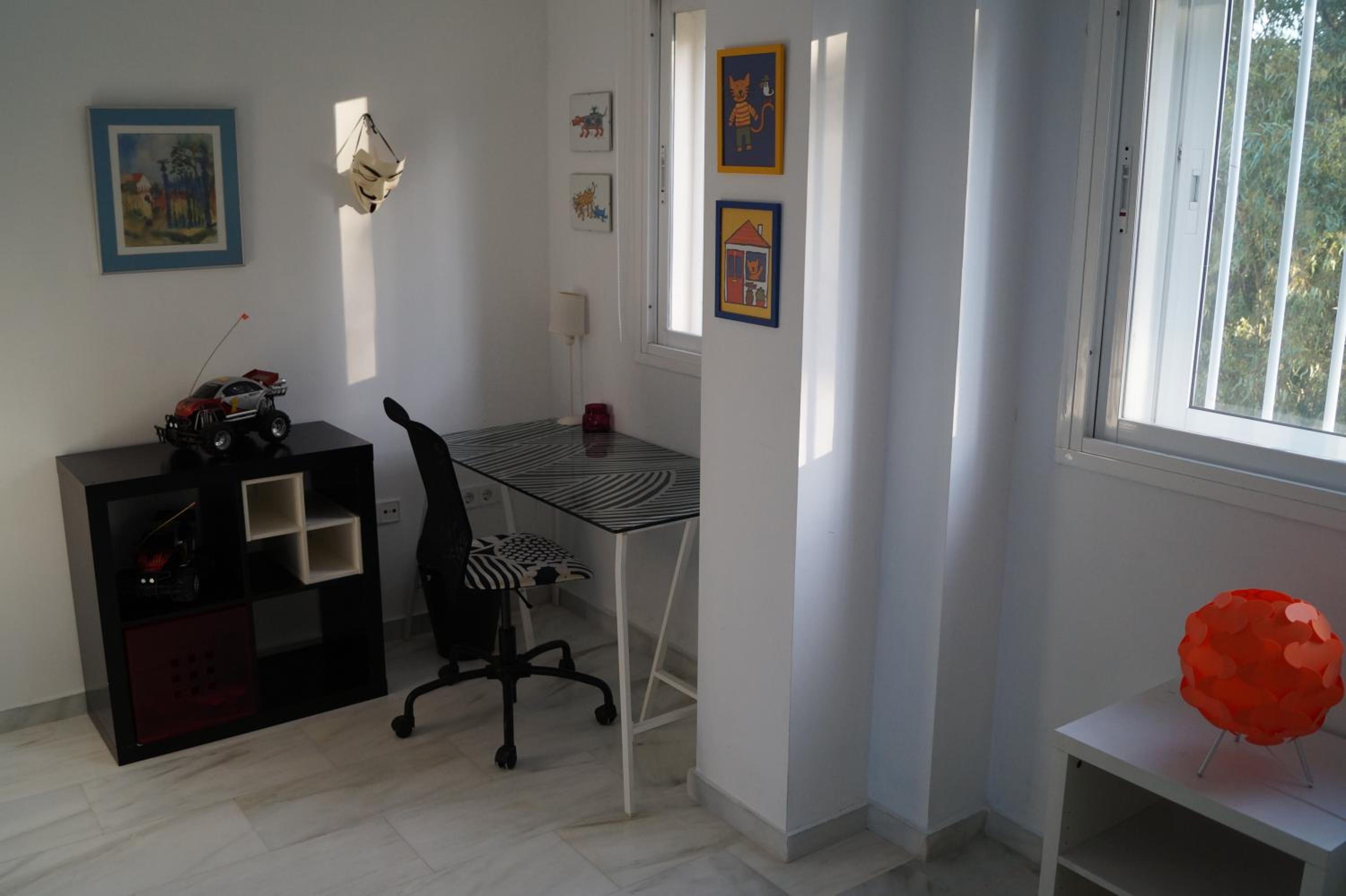 Photo 8